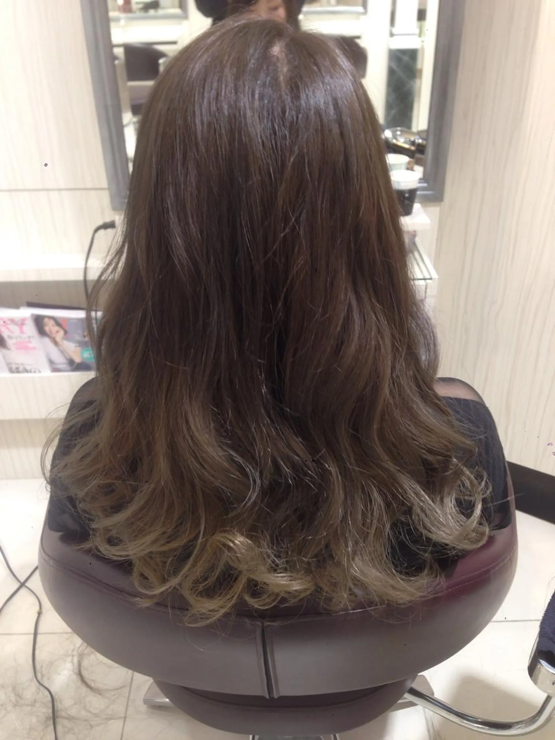 ミディアム セミロング ロング カラー ブルーカラー ブルージュ グラデーションカラー ✨艶髪✨透明感✨ 山内大樹のヘアスタイル
