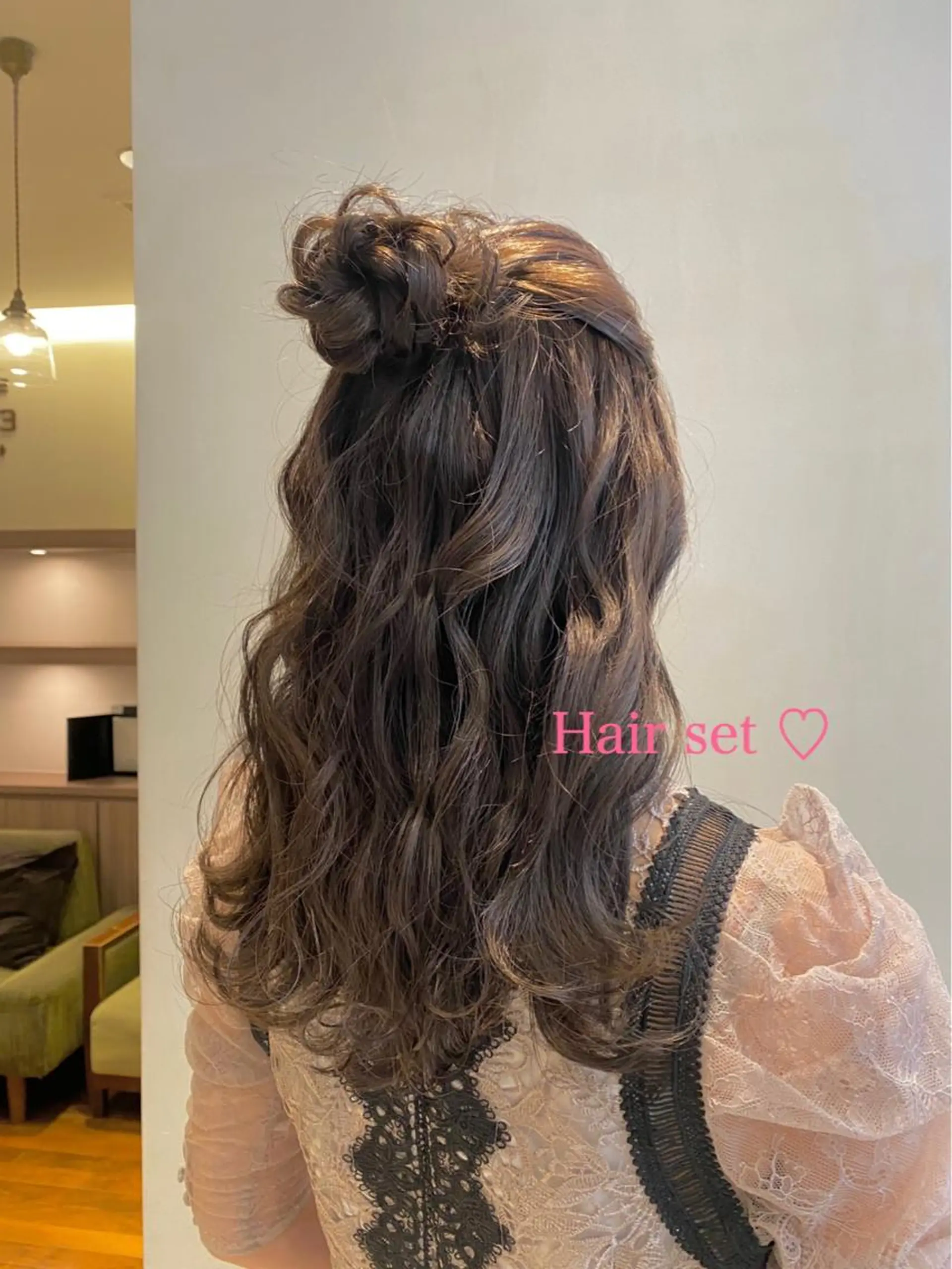 ロング ヘアアレンジ ハーフアップ お団子ヘア ヘアセット apish aoyama所属・武 愛子の眉毛・アイブロウイメージ