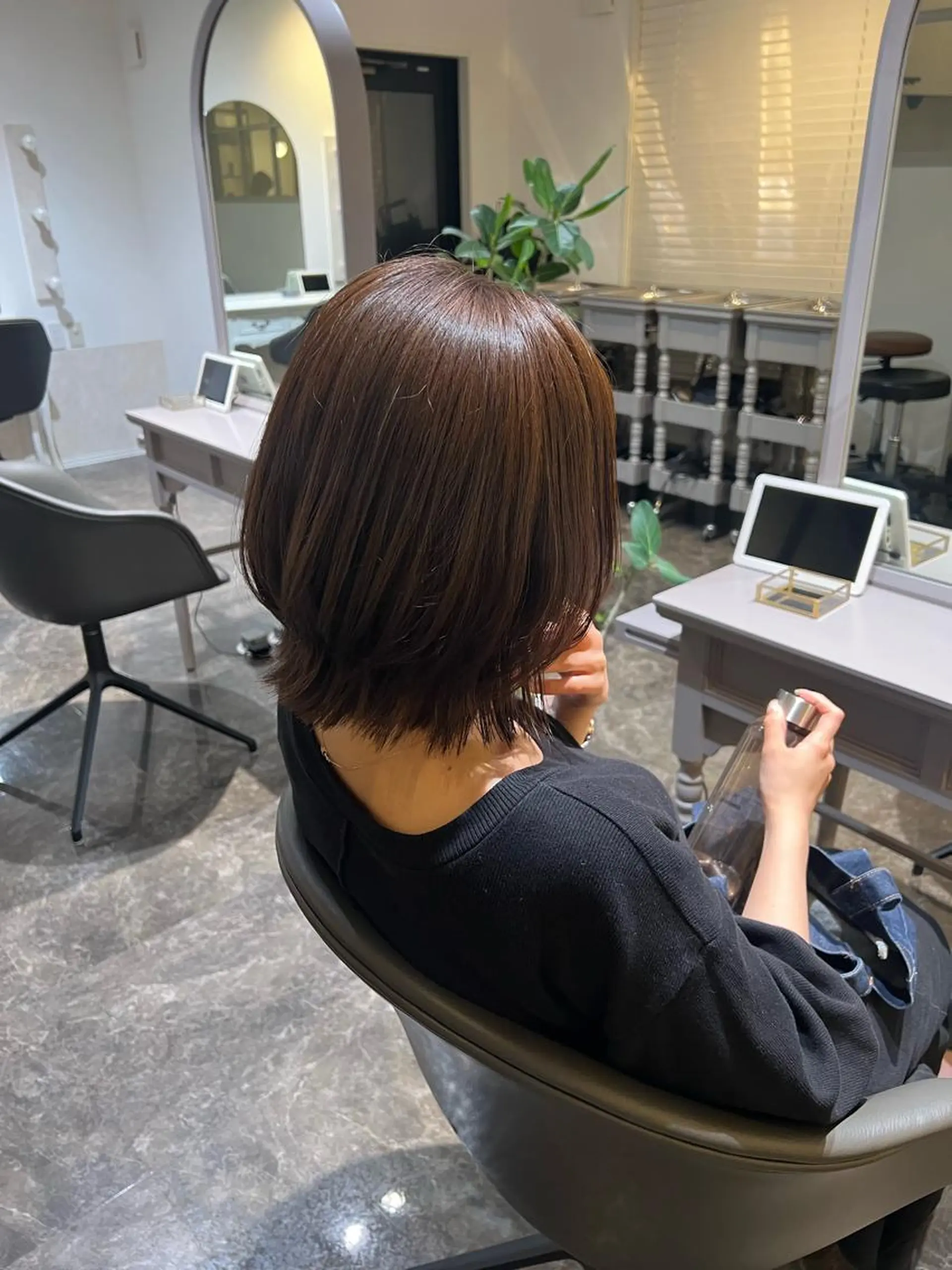 ショート カラー ショートレイヤー レイヤーカット ショートヘア カット Okano Mahoのヘアスタイル
