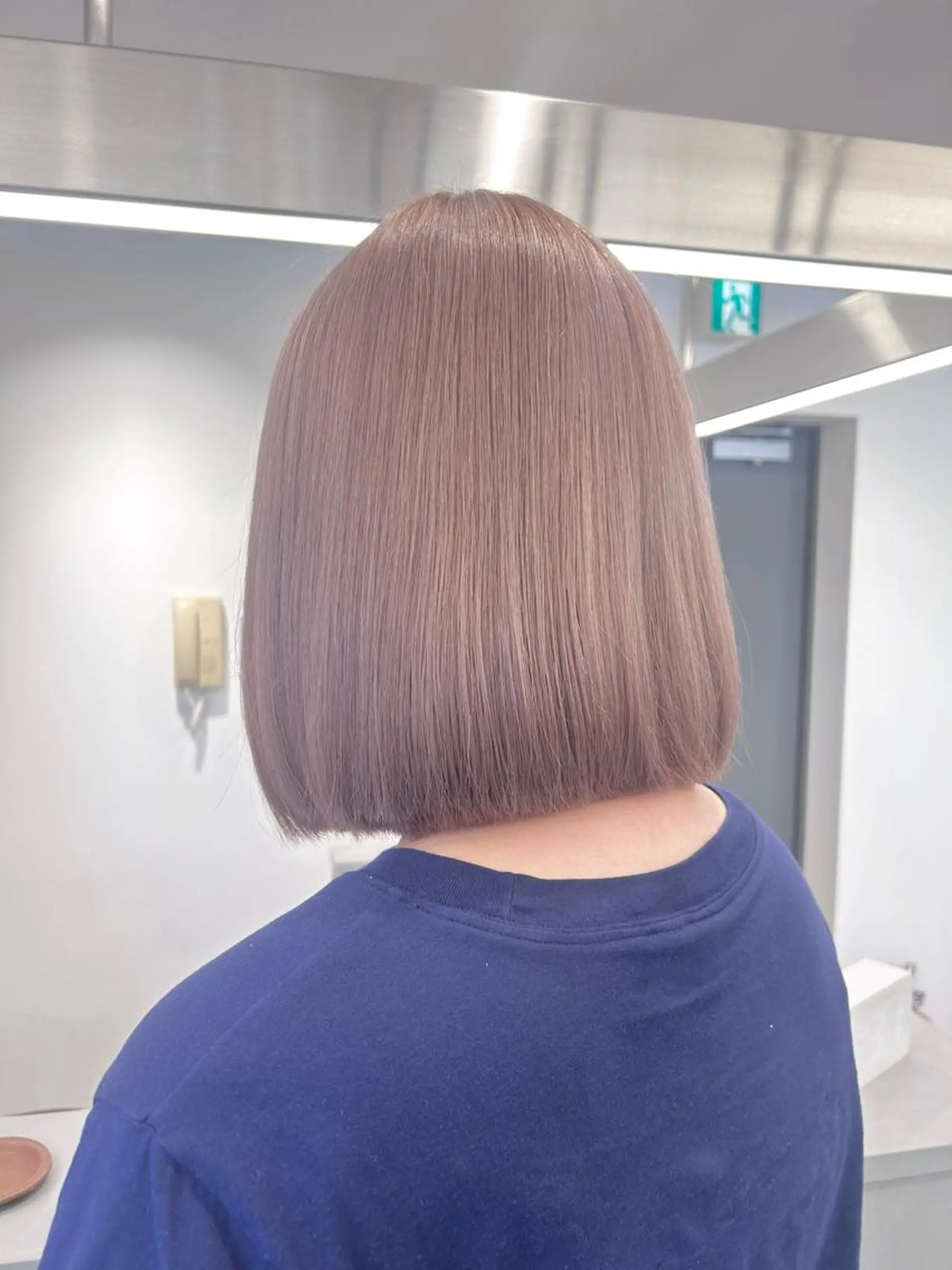 ショート カラー ベージュカラー ブリーチ ケアブリーチ 透明感カラー ハイトーンカラー ヘアカラー ハイトーン特化サロン 🍑momo🍑のヘアスタイル
