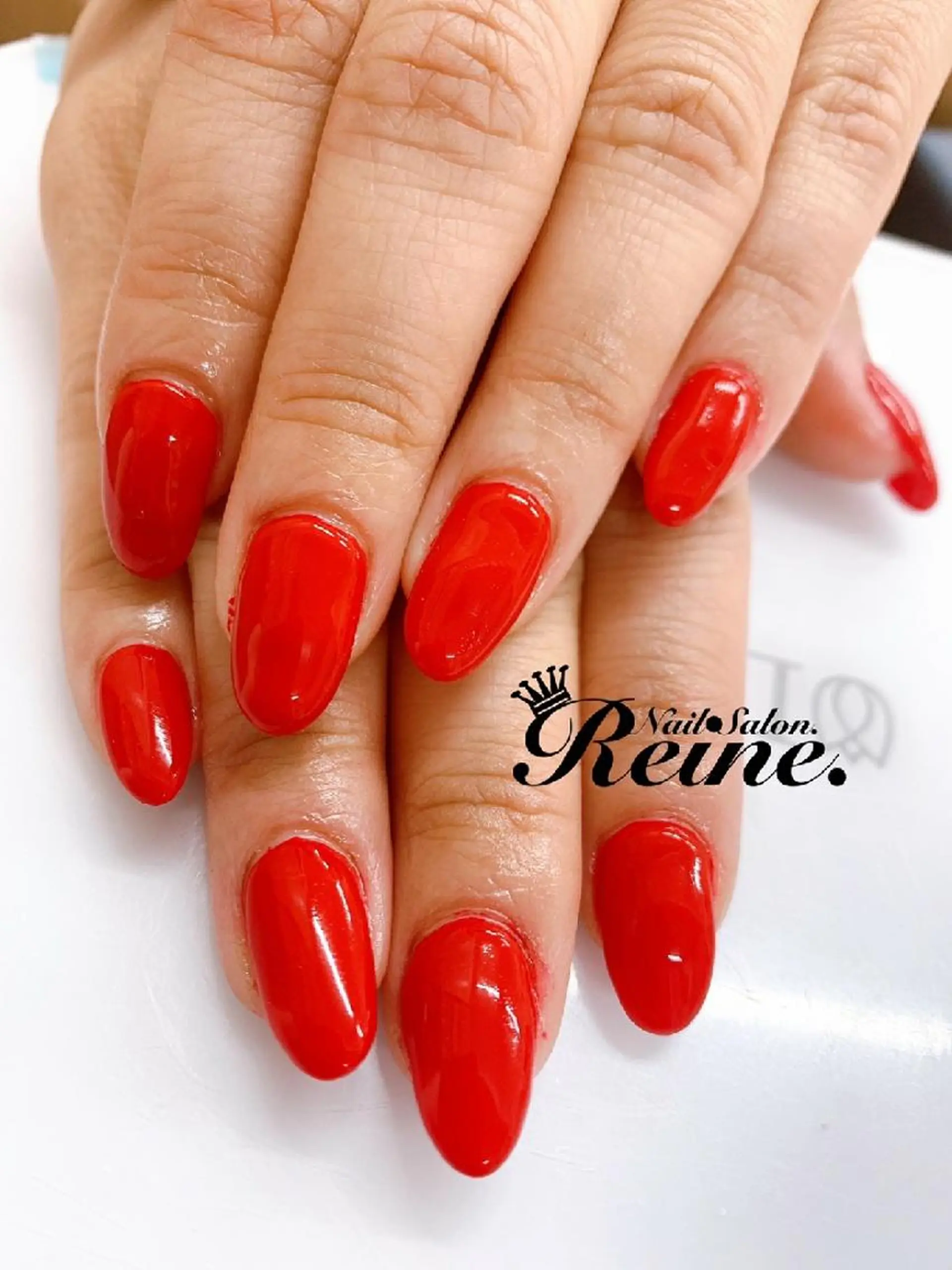 ネイル ワンカラーネイル 赤色 ハンドネイル Nailsalon Reine所属・玉栄 伶奈のネイルデザイン