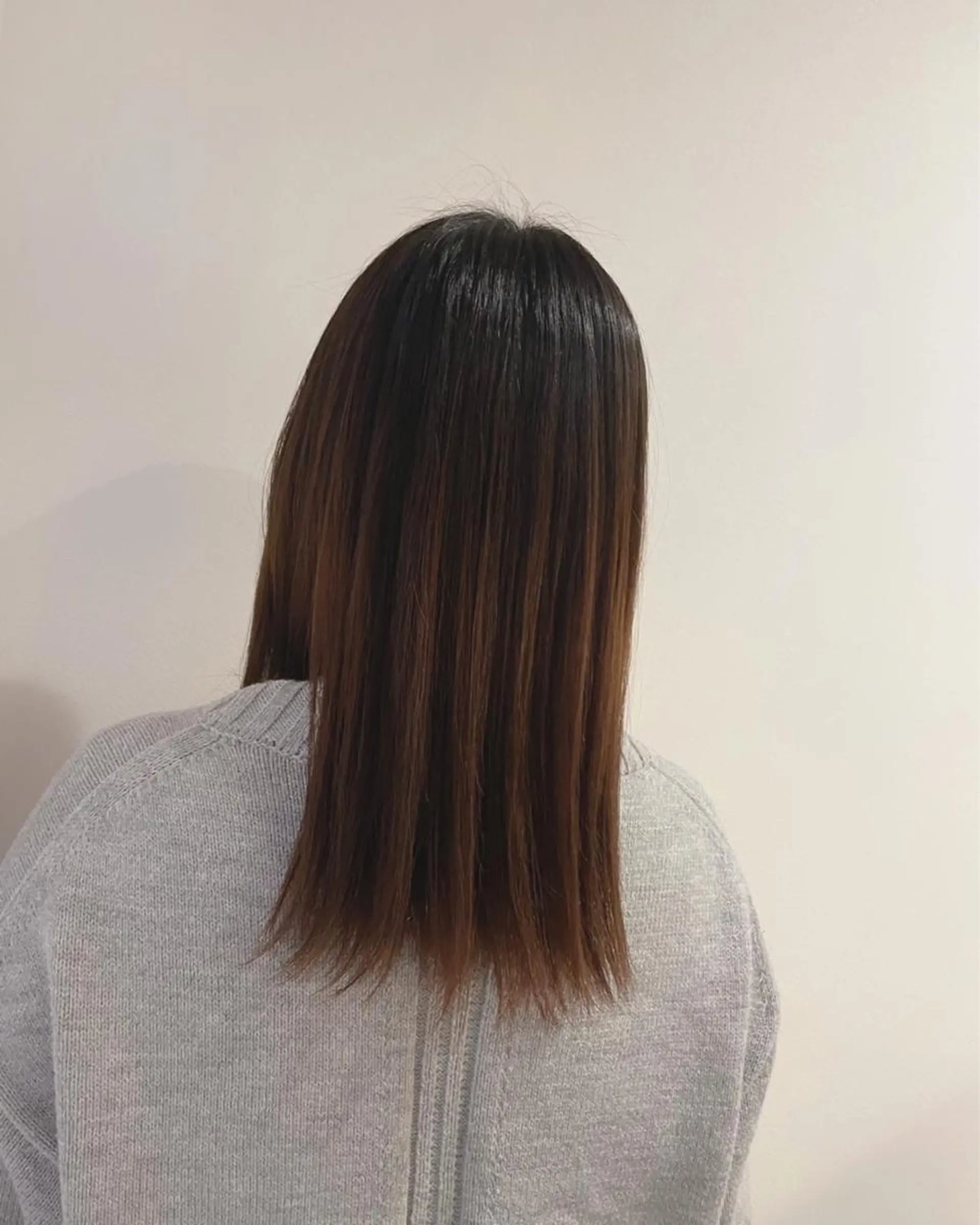 ミディアム 井上 葉月のヘアスタイル