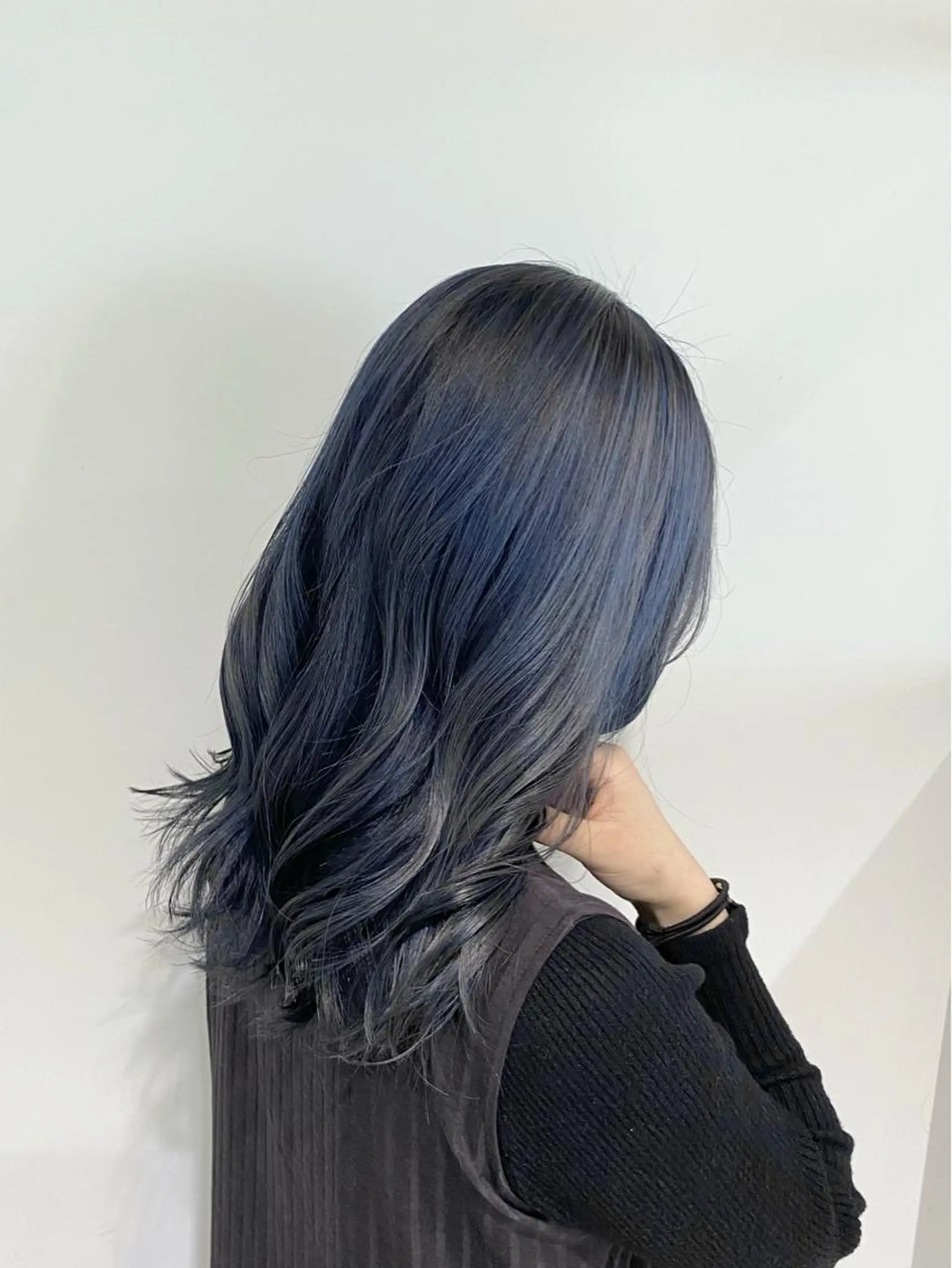 ロング カラー ブルーカラー ヘアカラー トリートメント motel所属・モデルや芸能人も通う ✨マンツーマンサロンのヘアスタイル