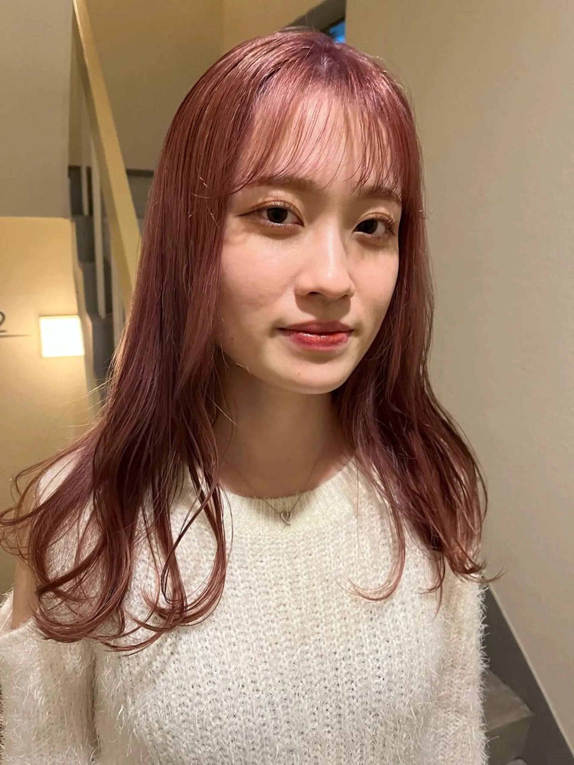 セミロング ヘアカラー SIKI yuuna モテ韓国ヘア☁️のヘアスタイル
