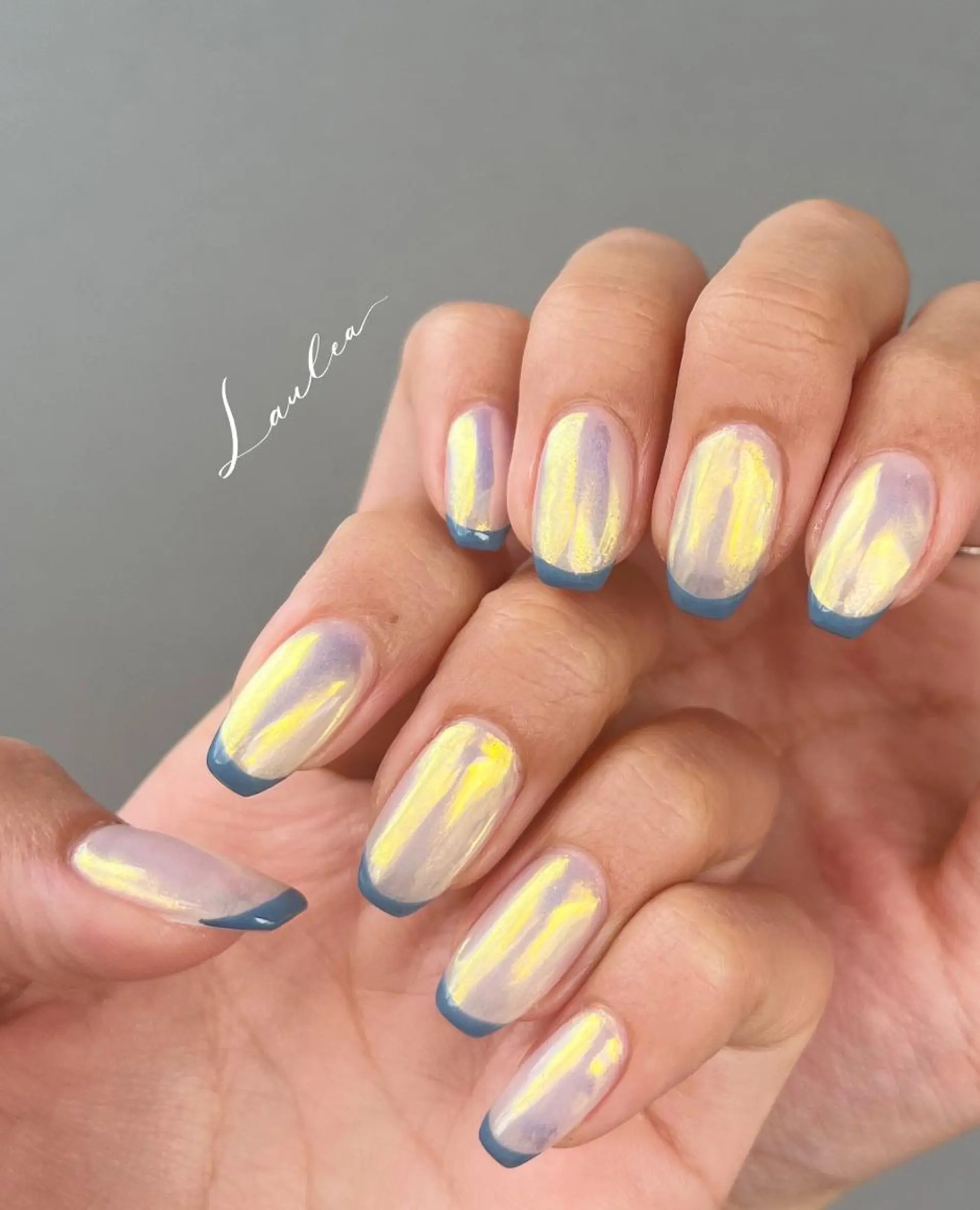 ネイル オーロラネイル フレンチネイル ミラーネイル 夏ネイル フットネイル nail salon Lauleaのネイルデザイン
