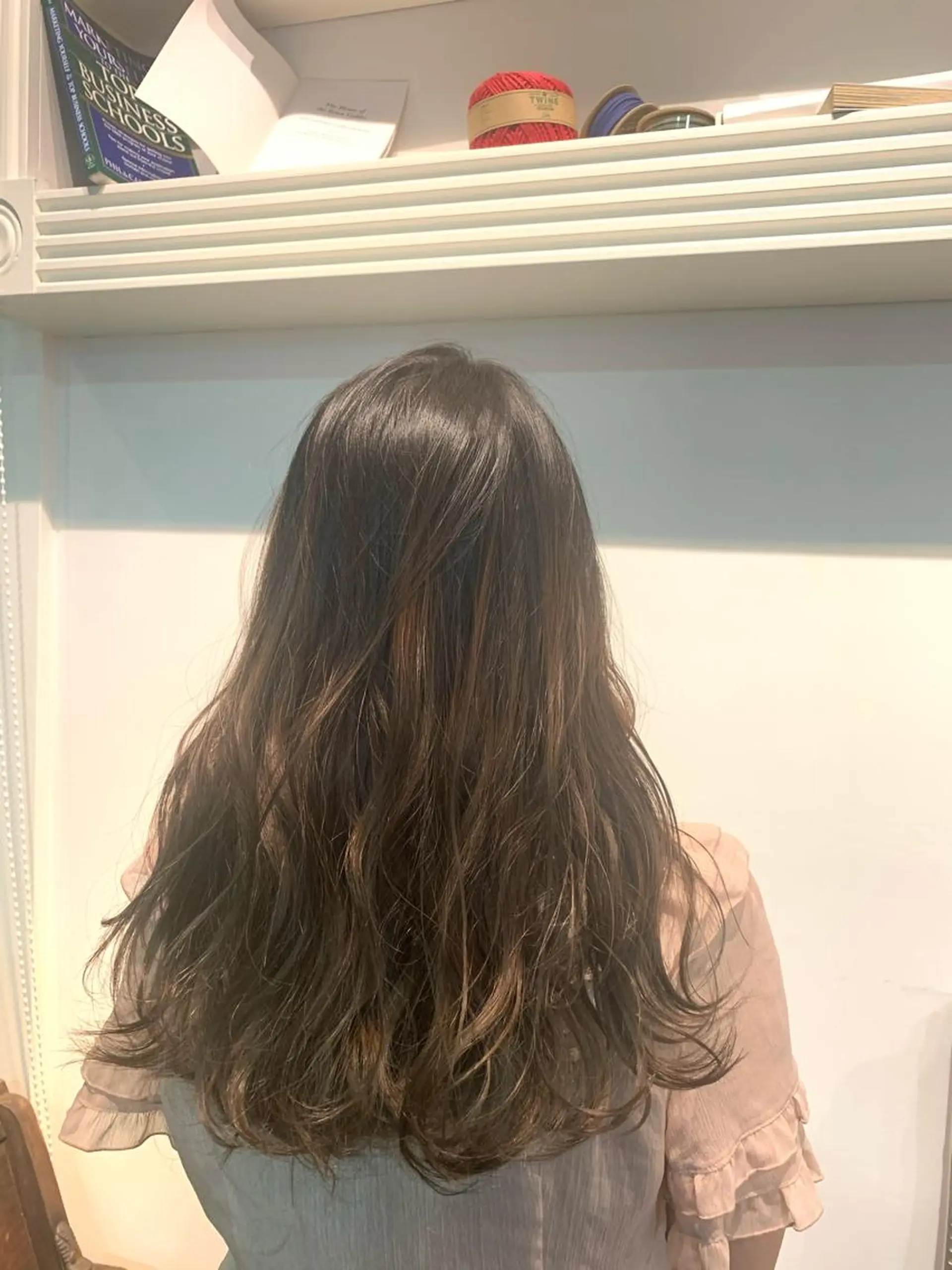 セミロング カット ヘアカラー トリートメント ヘッドスパ ヘアセット 山口 竣也のヘアスタイル