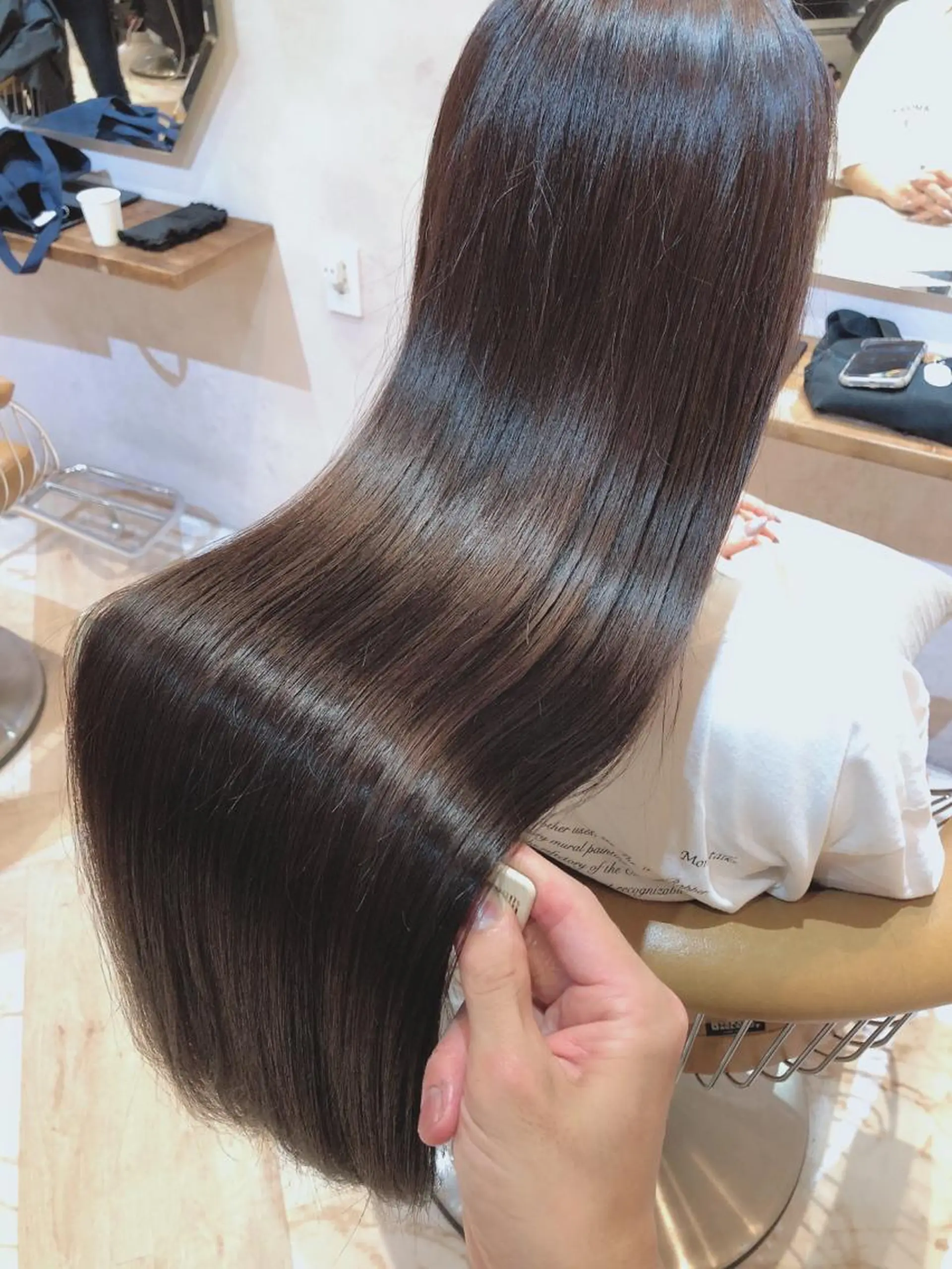 セミロング トリートメント ボンドストーリーノヴァ所属・縮毛矯正・髪質改善 ❣️三浦正也のヘアスタイル