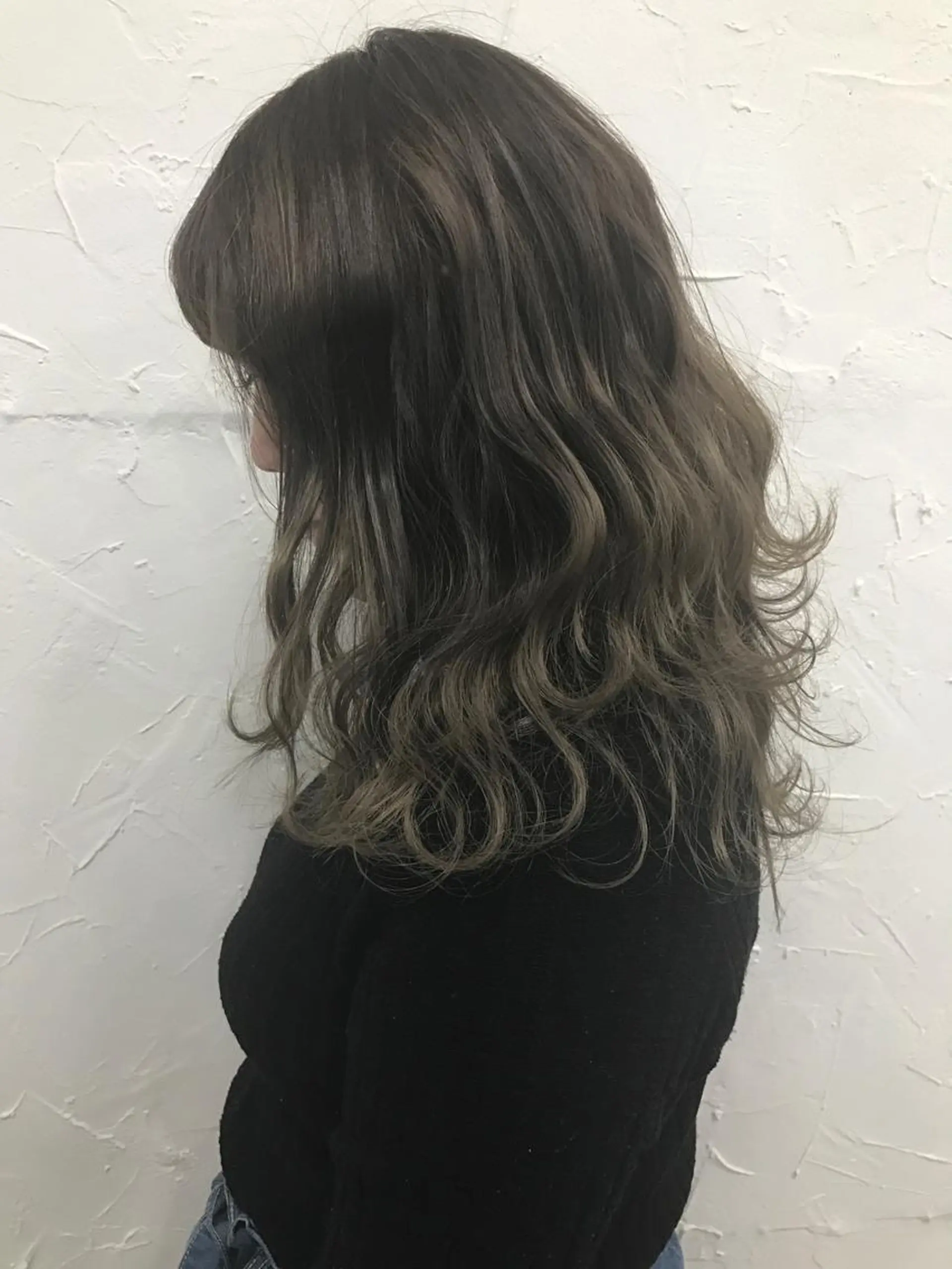 ロング カラー パーマ アッシュ アッシュグレー 🧙『店長』平田 祥己✨のヘアスタイル