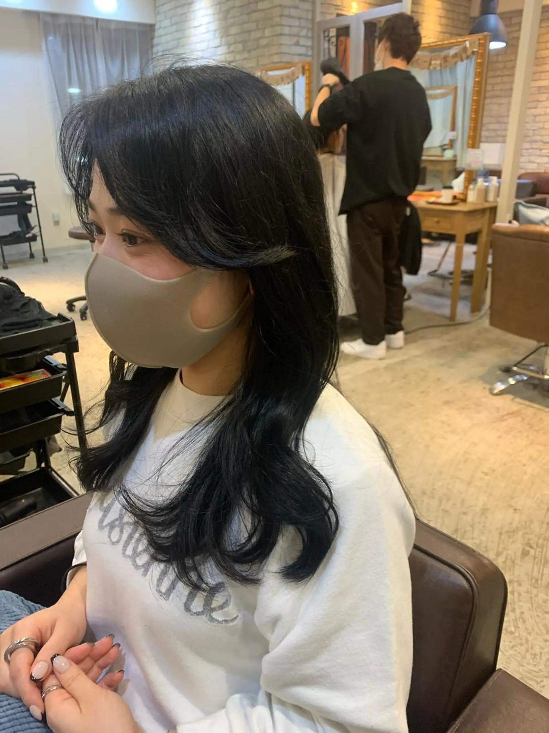 ロング カラー 黒髪 エギョモリ 現地韓国ヘア🇰🇷 Chisaki치사키のヘアスタイル