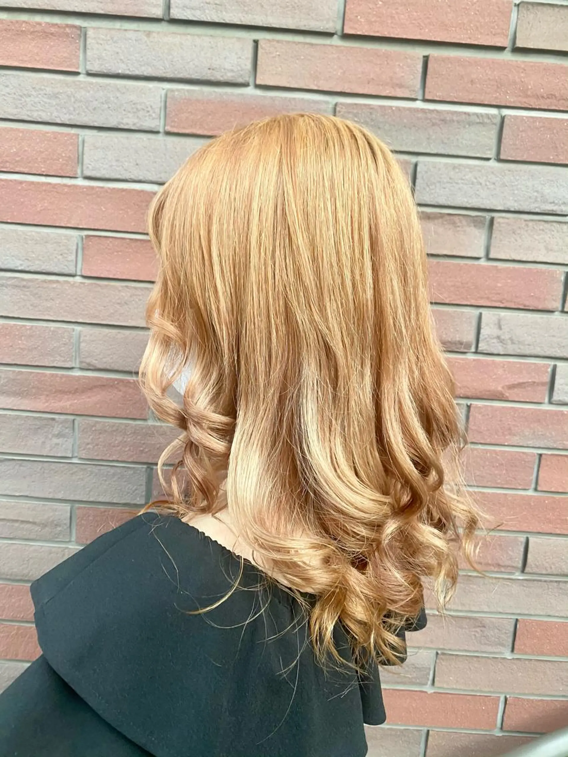 セミロング カラー ハイトーンカラー ヘアカラー トリートメント 綱島店🦋店長🦋 ほんさわ みずきのヘアスタイル