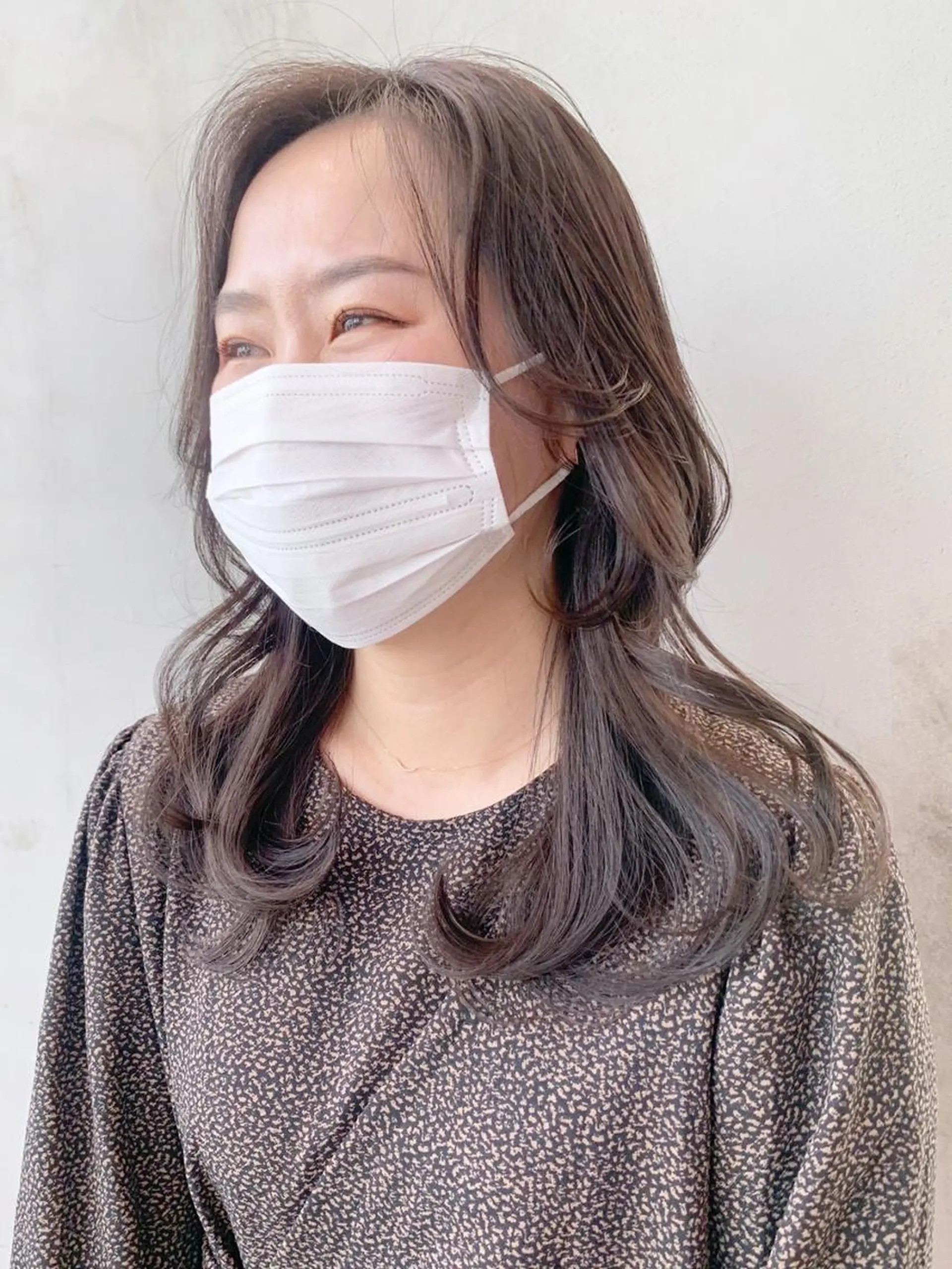ミディアム カラー パーマ ヘアアレンジ 顔周りカット ITbyALBUM 下北沢店のヘアスタイル