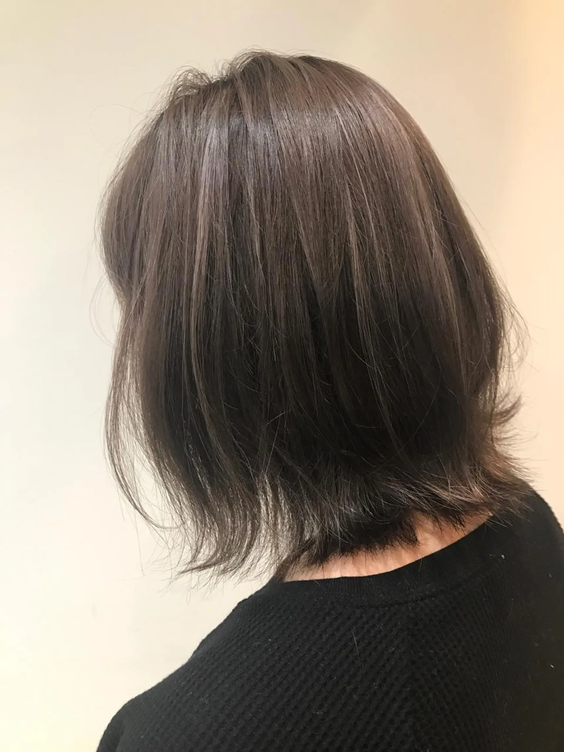 セミロング ハイライト ヘアカラー 入江 志穂のヘアスタイル