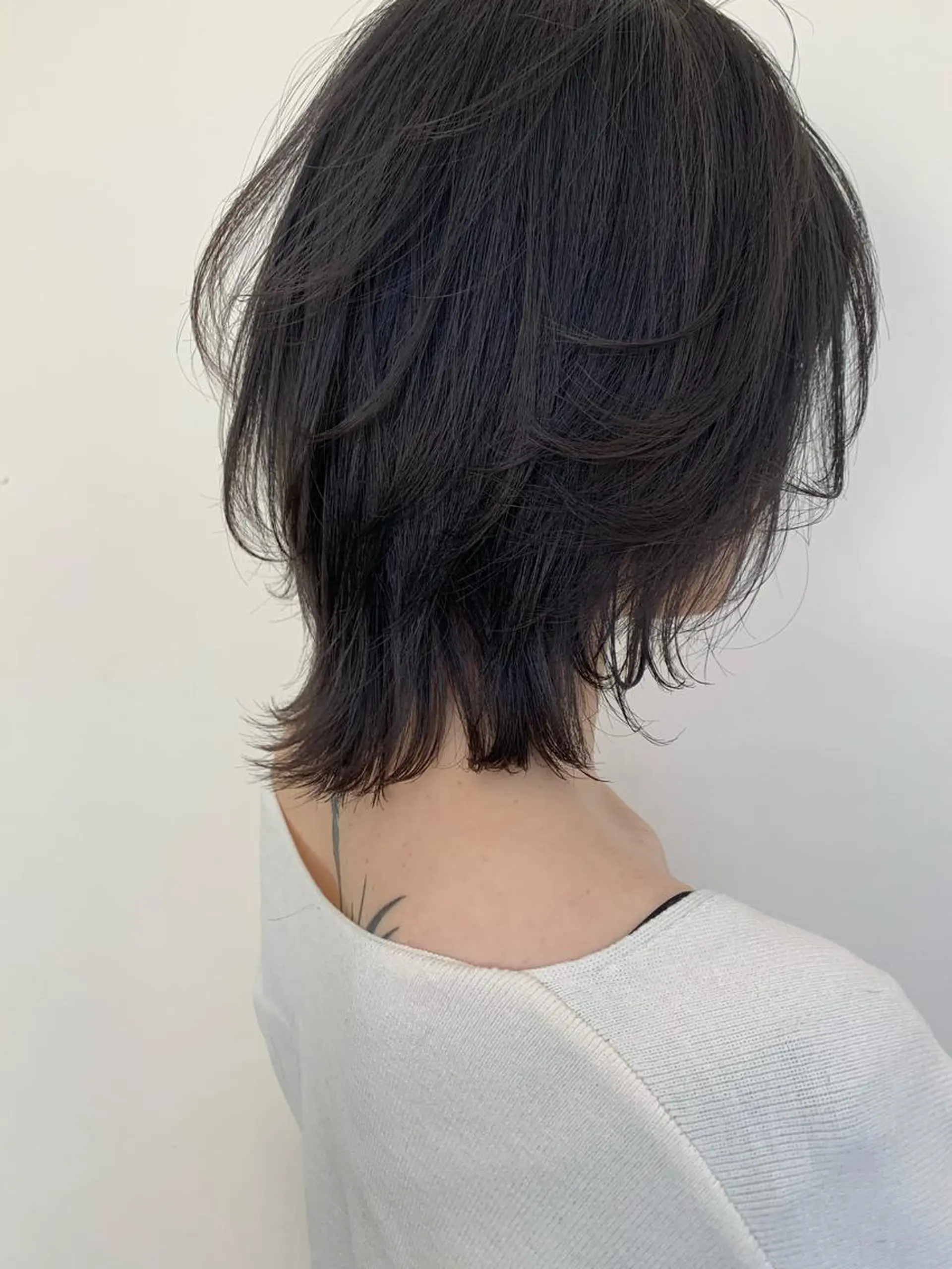 ミディアム カラー ウルフカット 髪質改善サロン 心斎橋ARCHEのヘアスタイル