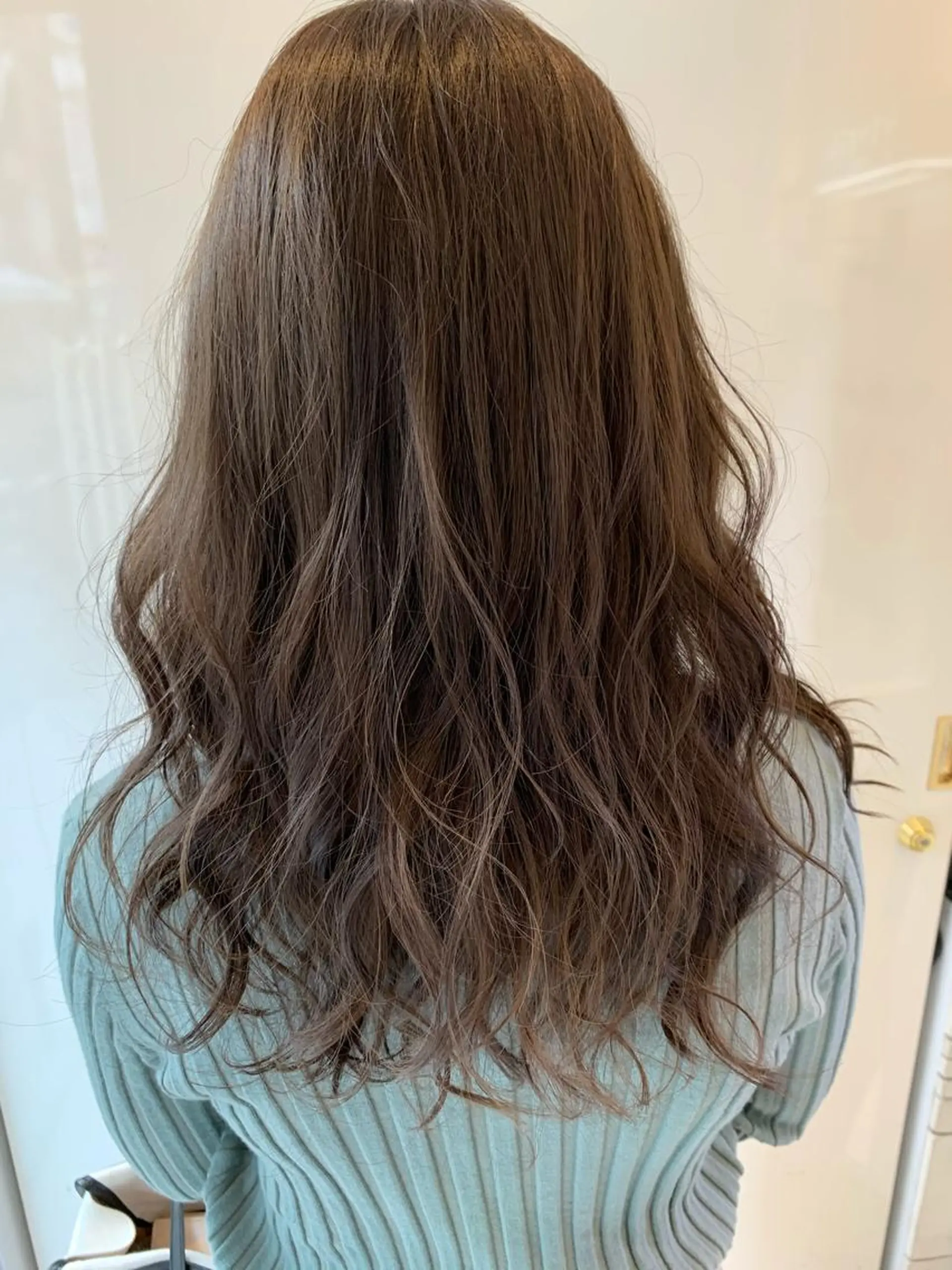 ロング カラー カット ヘアカラー トリートメント 美髪形成！色素改善！ 秋田　和輝のヘアスタイル