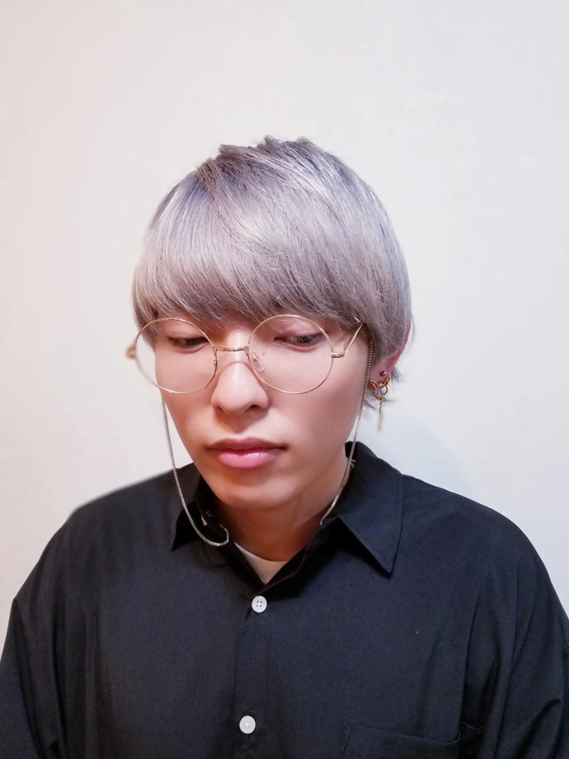 ショート カラー メンズ メンズブリーチ マッシュ アディクシーカラー アッシュ ブリーチ カット ヘアカラー FUGO harajuku所属・FUGO原宿【代表】 髪質改善/イイヌマのヘアスタイル