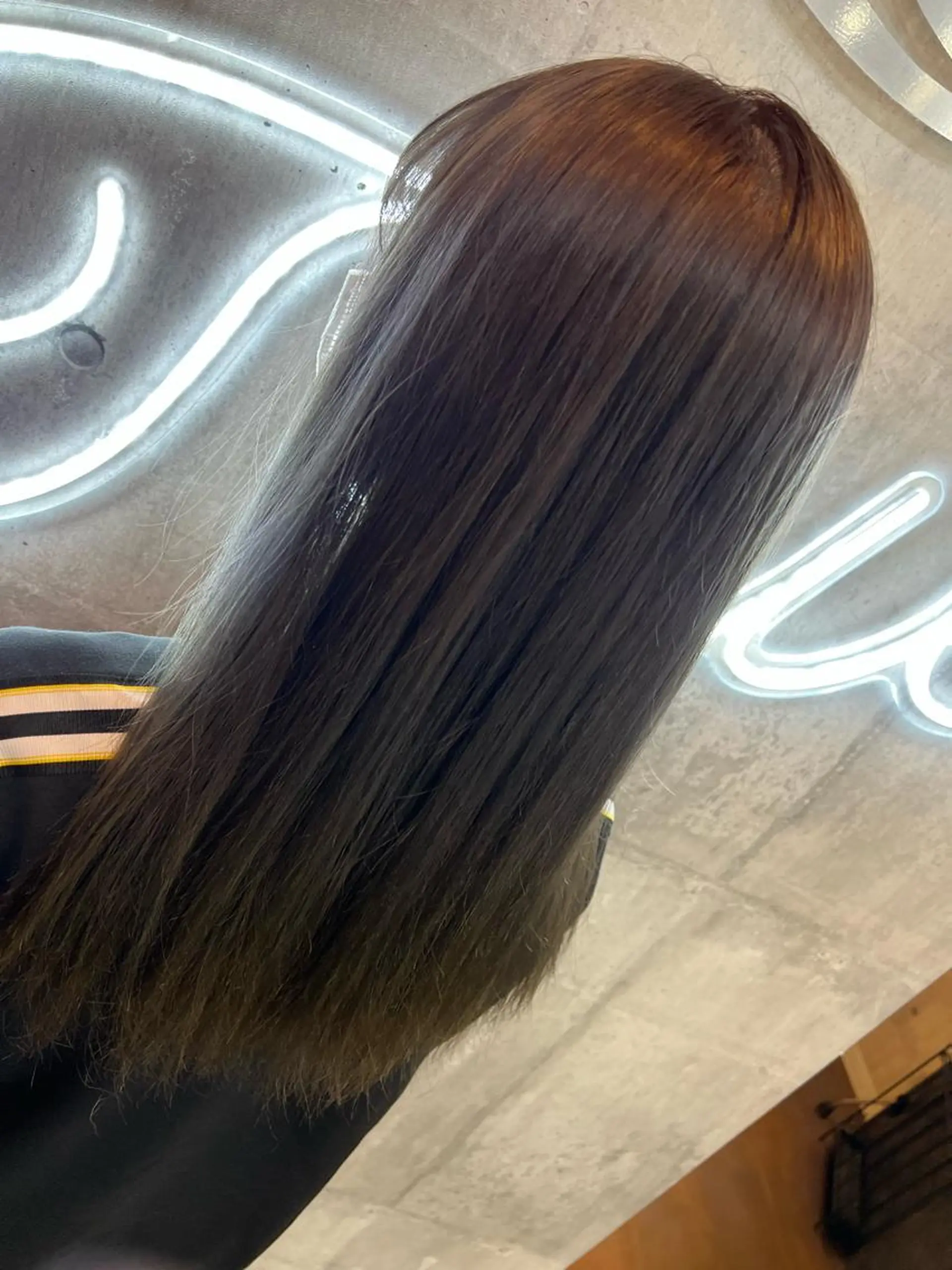 ロング シールエクステ ボブ エクステ ハイライト 髪質改善 ヘアカラー ミルクティーハイトー ン💖副店長mikaのヘアスタイル