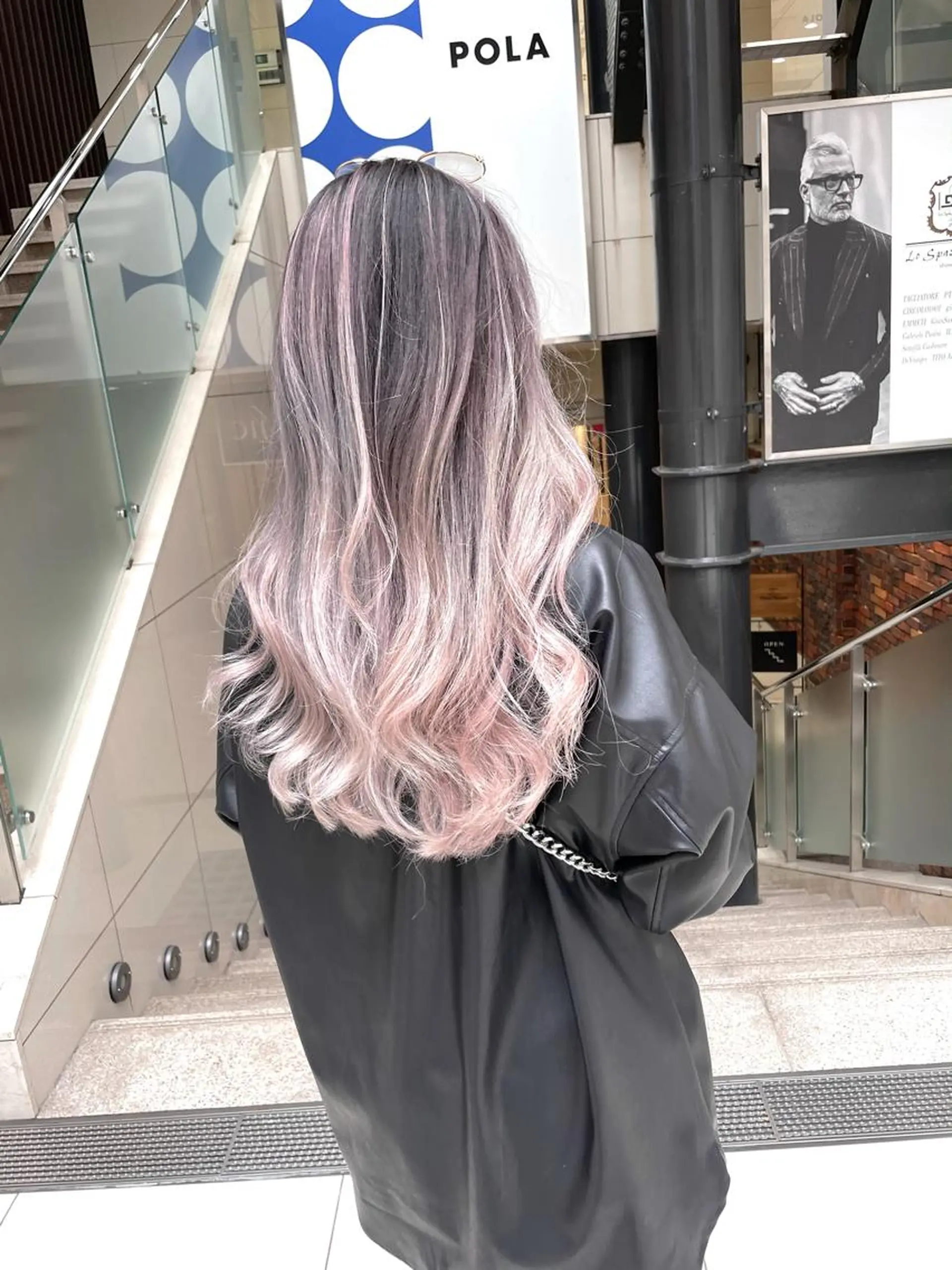 セミロング gisele所属・小山 一之のヘアスタイル