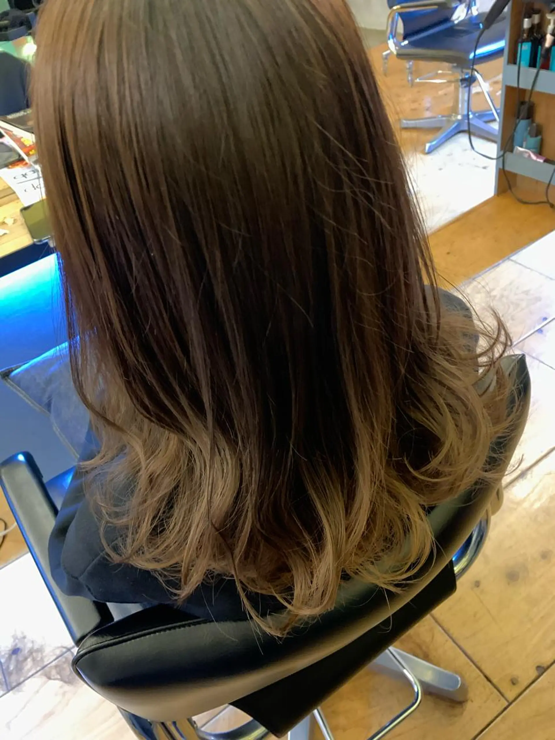 セミロング カラー アッシュ ブリーチ ラベンダーカラー ラベンダーアッシュ Lagom(ラゴム) なかだのヘアスタイル