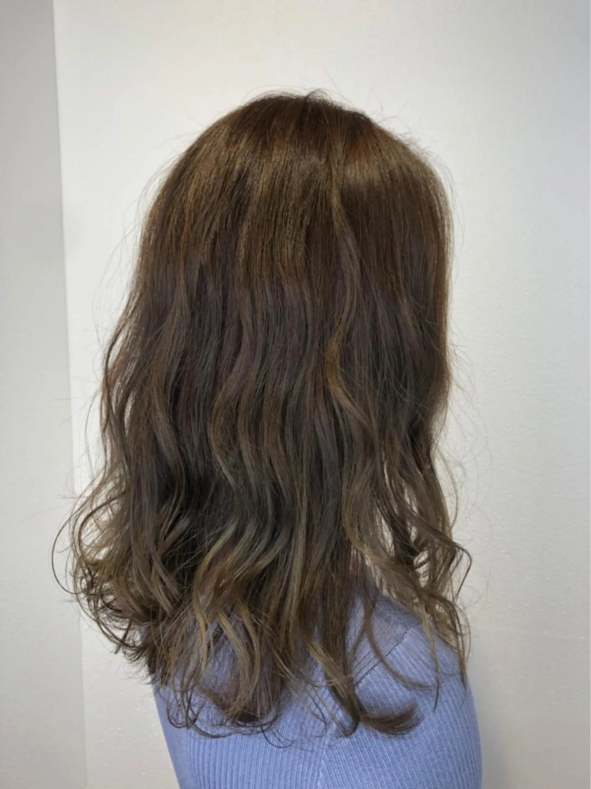 セミロング カラー ベージュカラー オリーブベージュ カット ヘアカラー トリートメント 田中 アキオのヘアスタイル