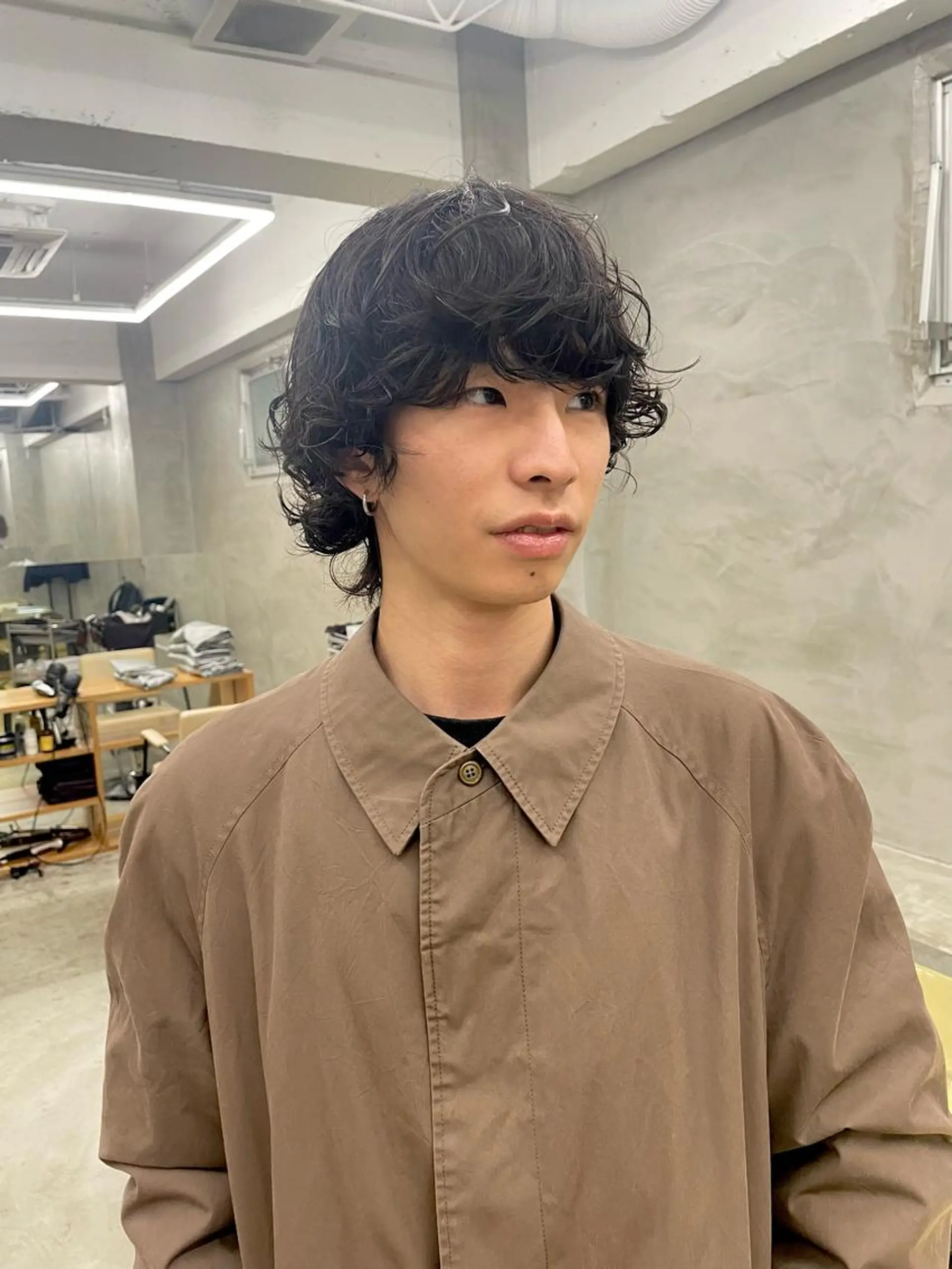 ショート カラー パーマ ヘアアレンジ メンズ メンズバレイヤージュ メンズブリーチ センターパート フェードカット メンズハイライト パーマ トリートメント ハイトーン/レイヤー 🌸さくらのヘアスタイル