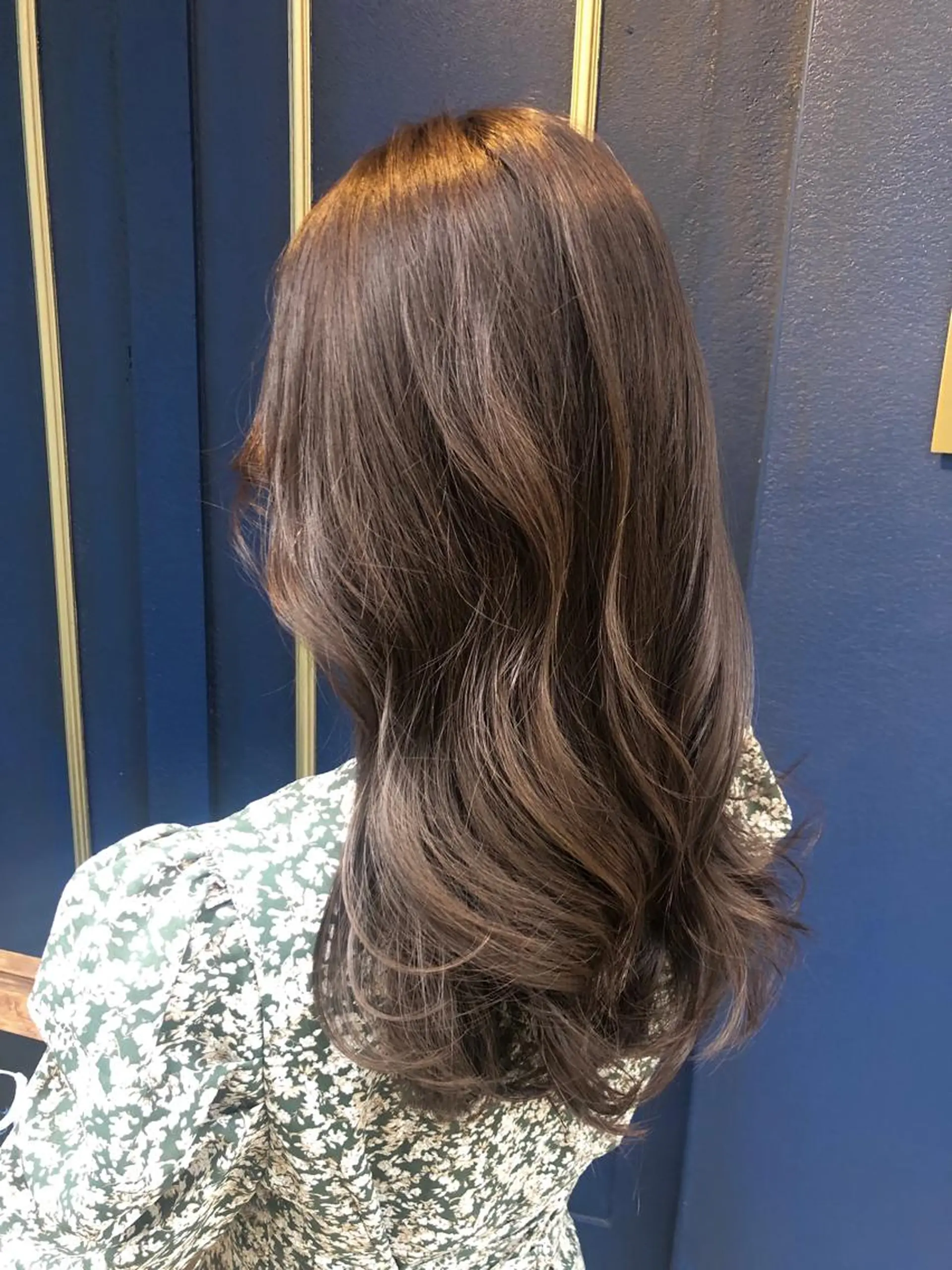 セミロング カラー 🦩レイヤー|透明感 カラー🦩makoのヘアスタイル