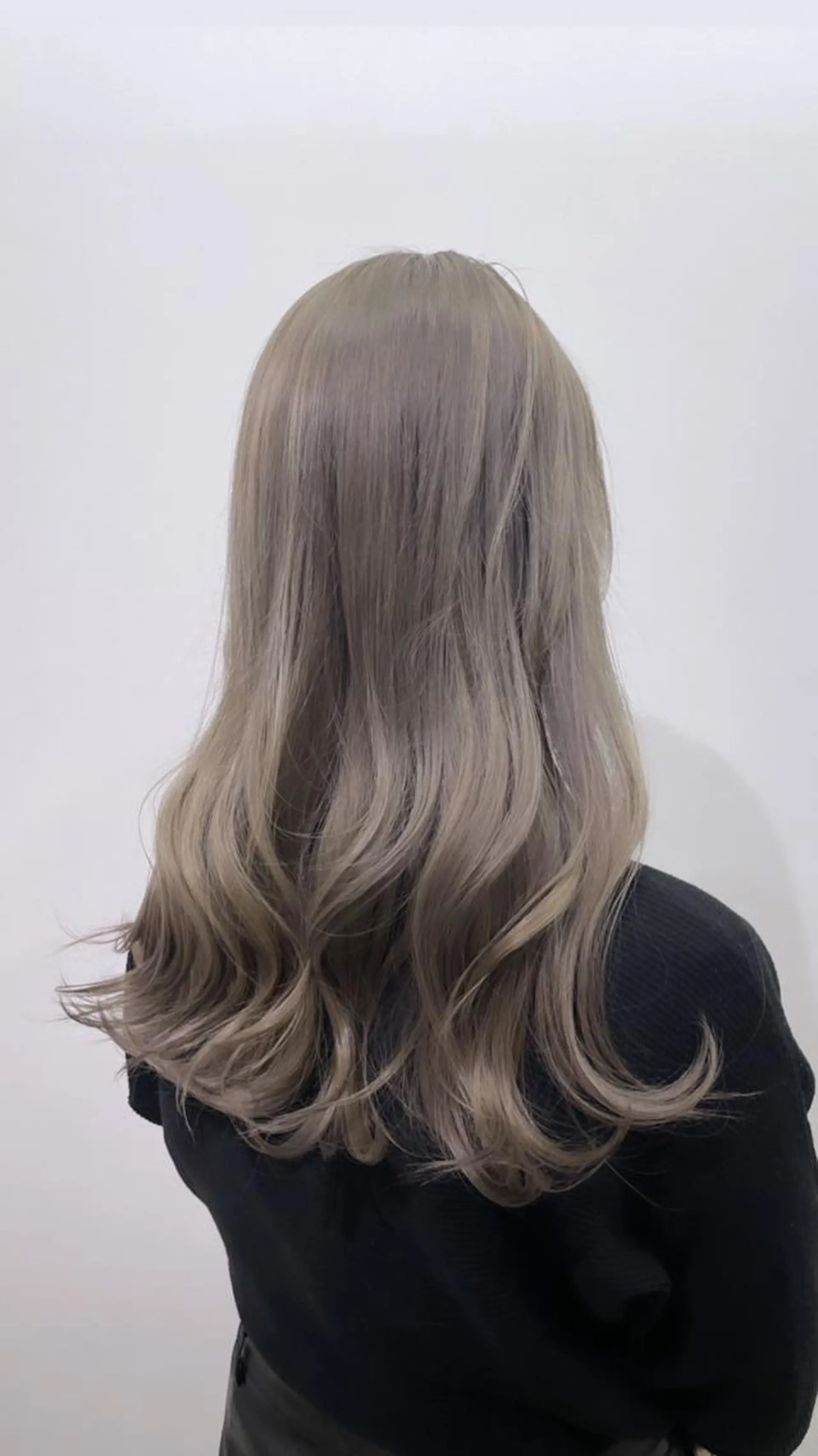 カラー ヘアカラー 尾形 日和のヘアスタイル