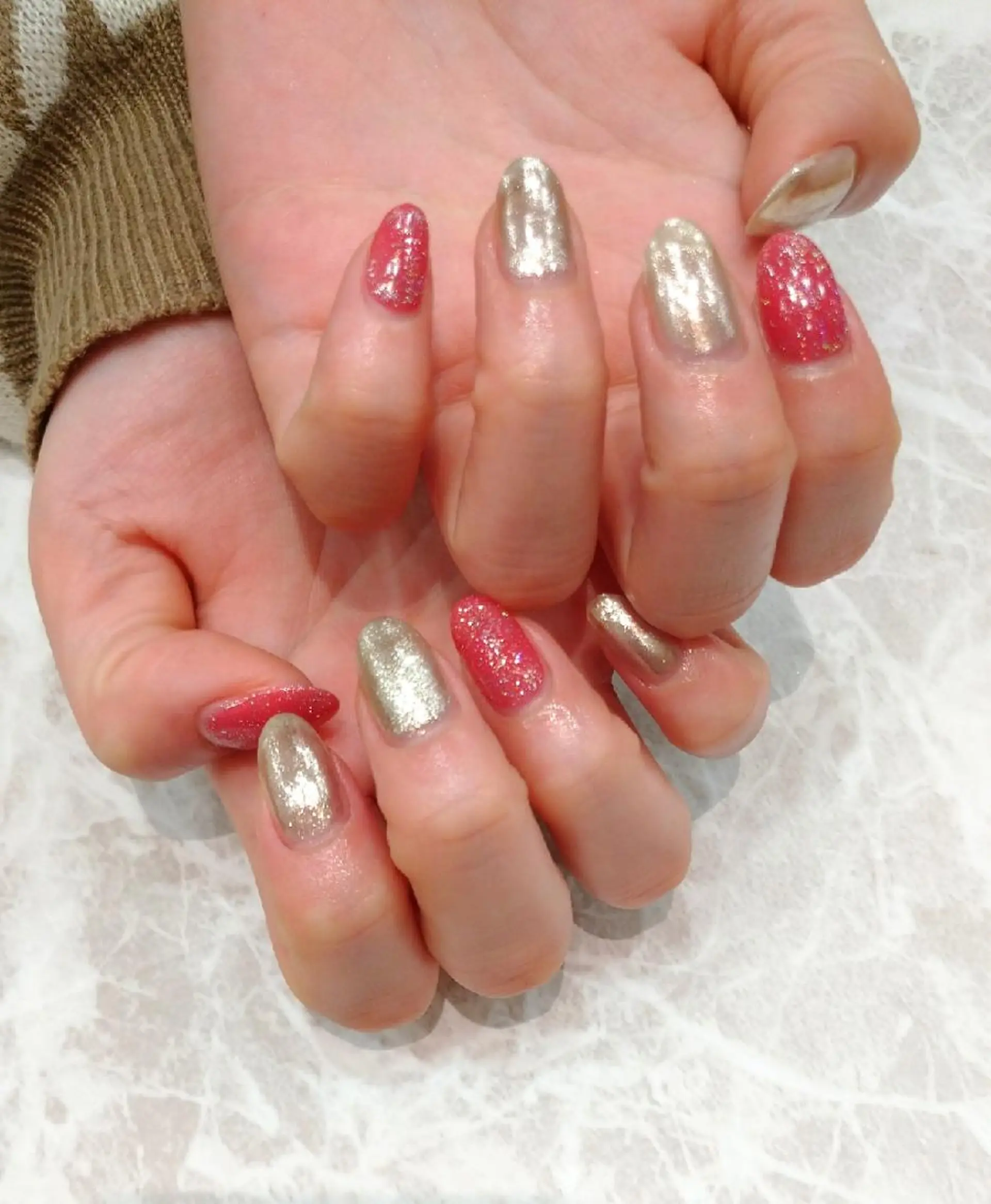 ネイル ジェルネイル ラメ(グリッター) ミラーネイル ワンカラーネイル パラジェル ハンドネイル 會田 瑠衣のネイルデザイン