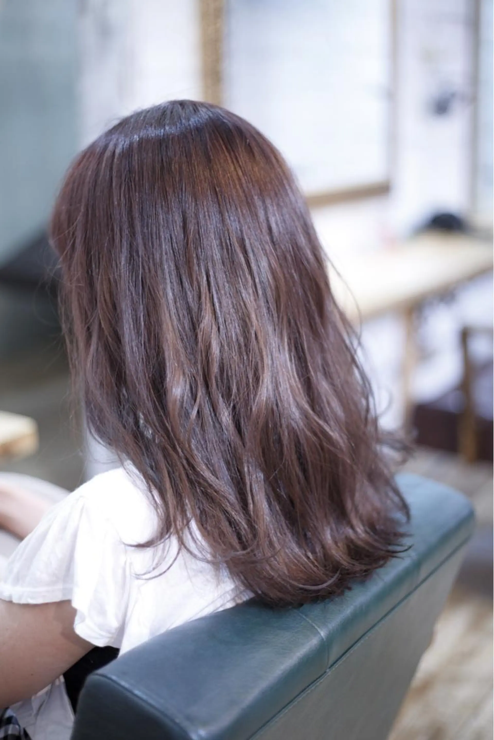 セミロング 【韓国レイヤー特化 ハッシュカット】のヘアスタイル