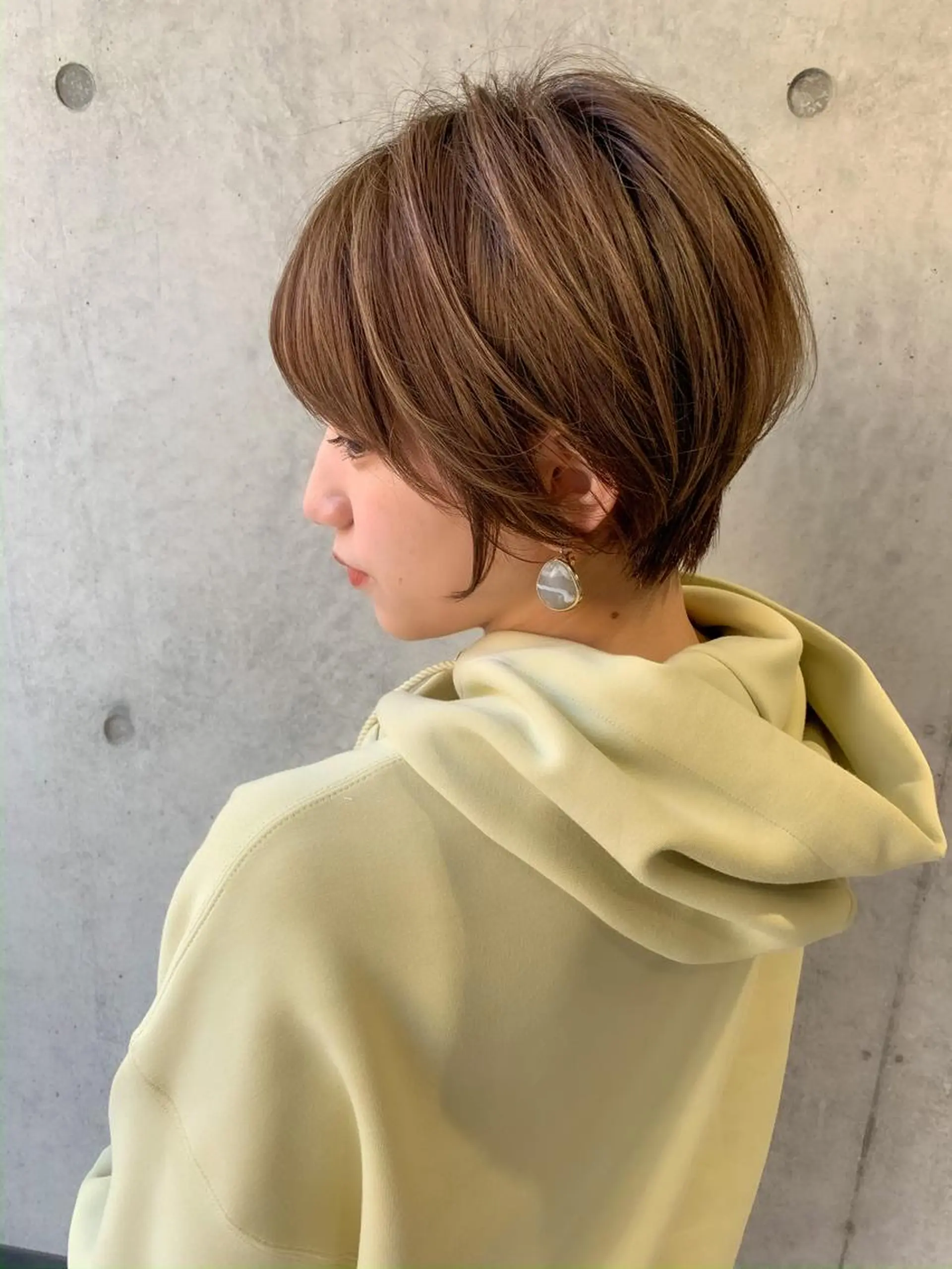 ショート 切りっぱなしボブ ハンサムショート ボブ ハイライト 韓国風ヘア aulii（アウリィ）所属・ショート/縮毛矯正 /北上尾/惇平のヘアスタイル