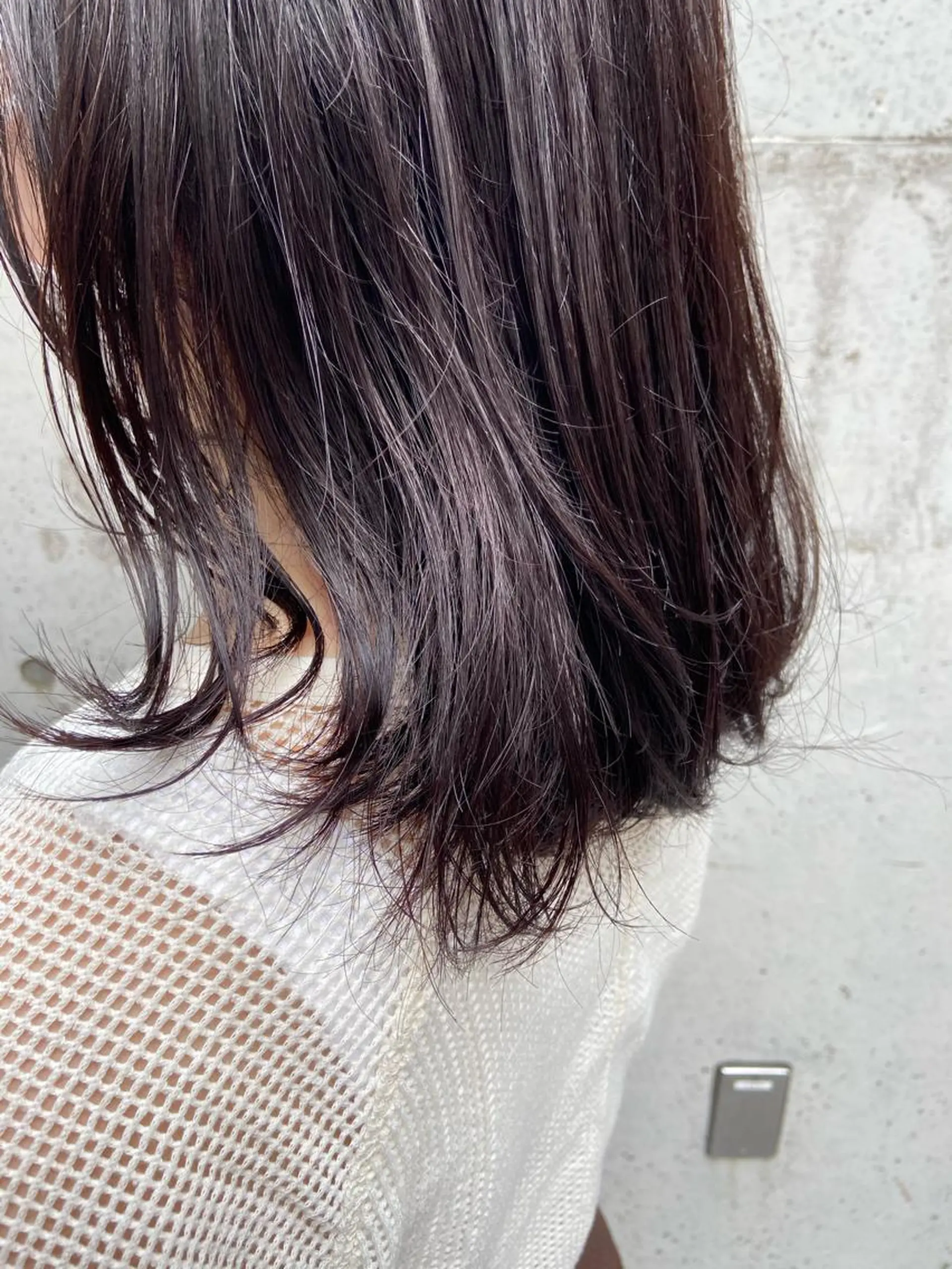 カラー OKA AKIHOのヘアスタイル