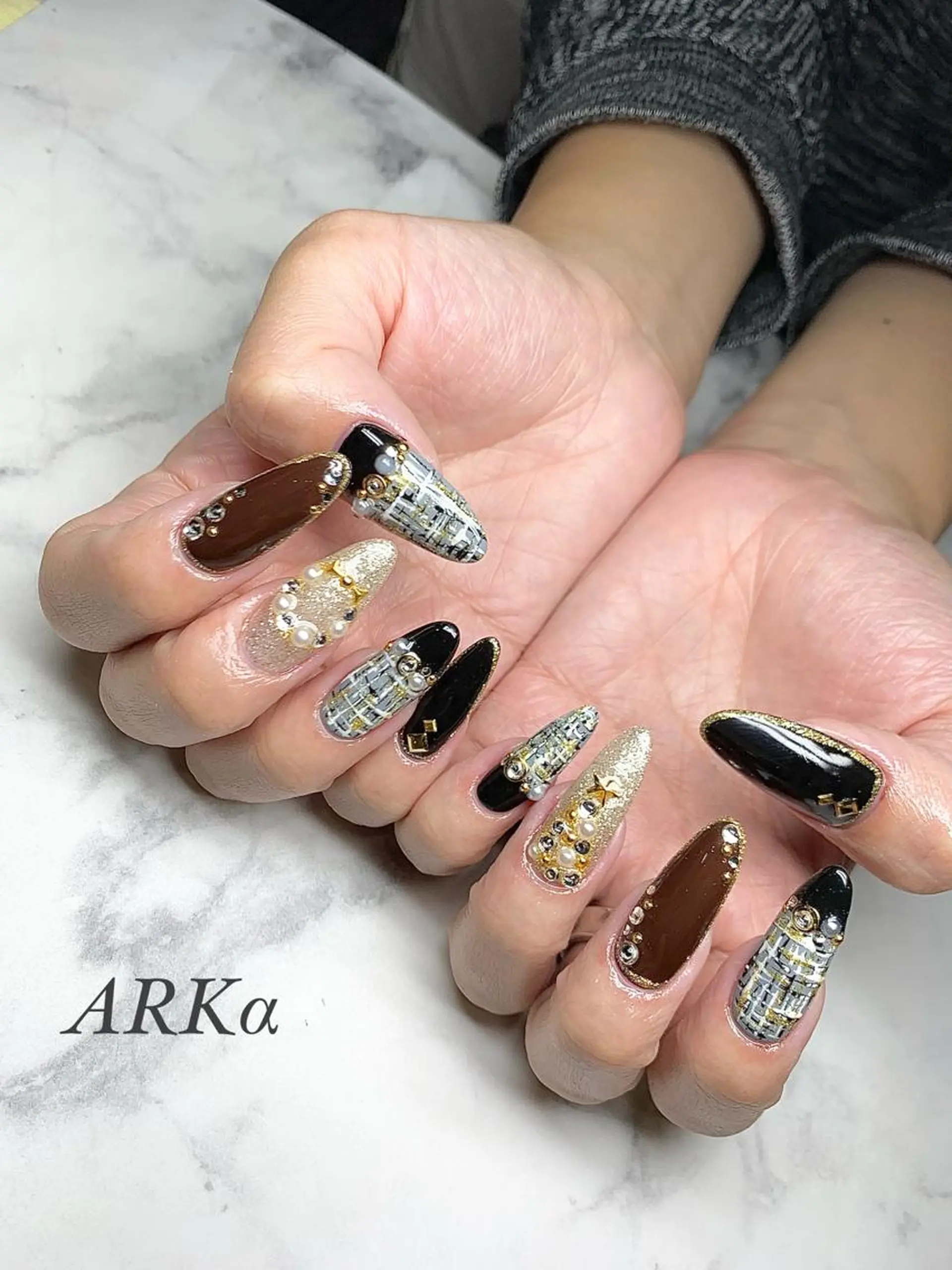ロング ハンドネイル ARKα SHIORIのネイルデザイン