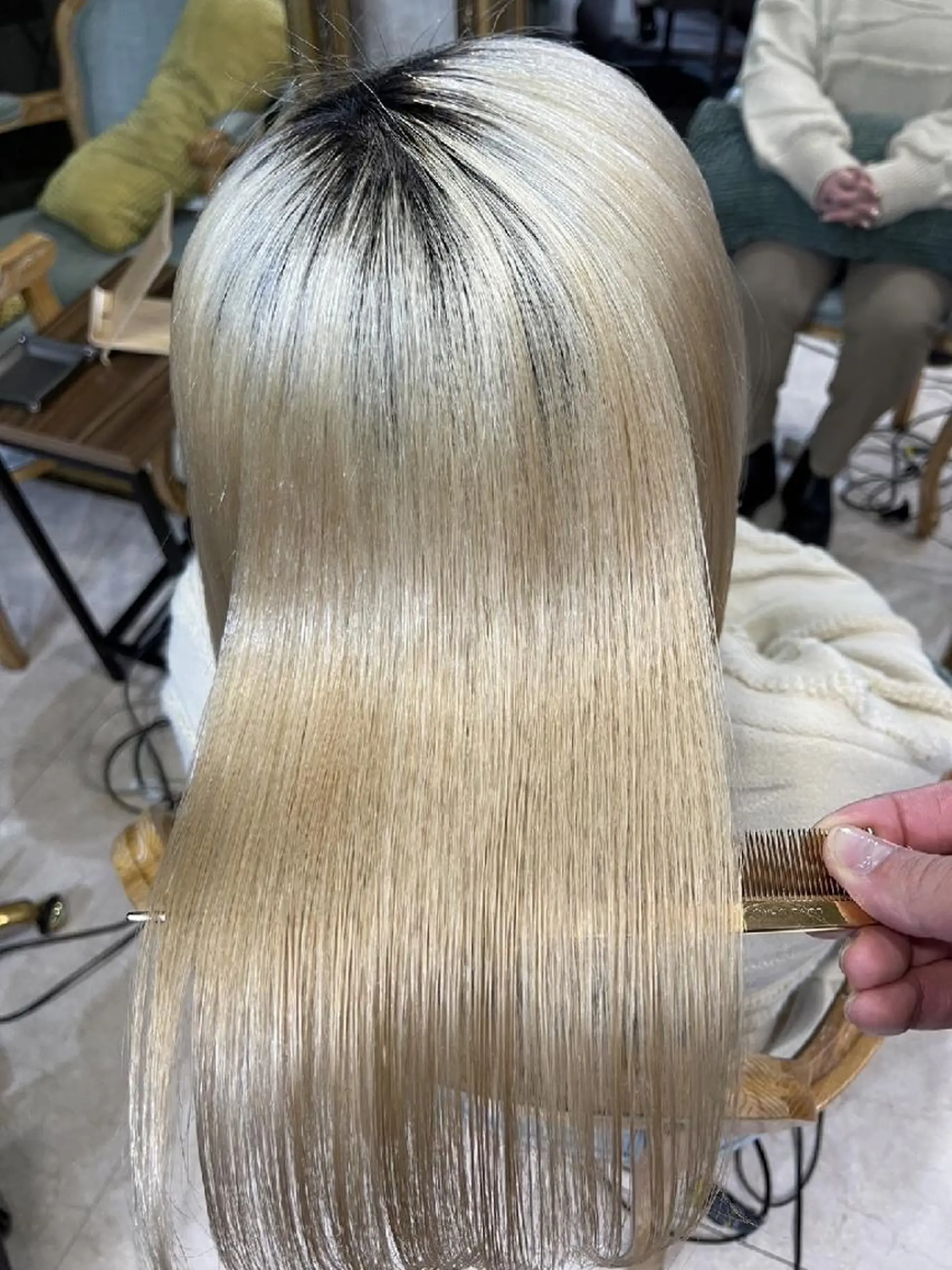 ロング カラー トリートメント AnFye une qatllのヘアスタイル