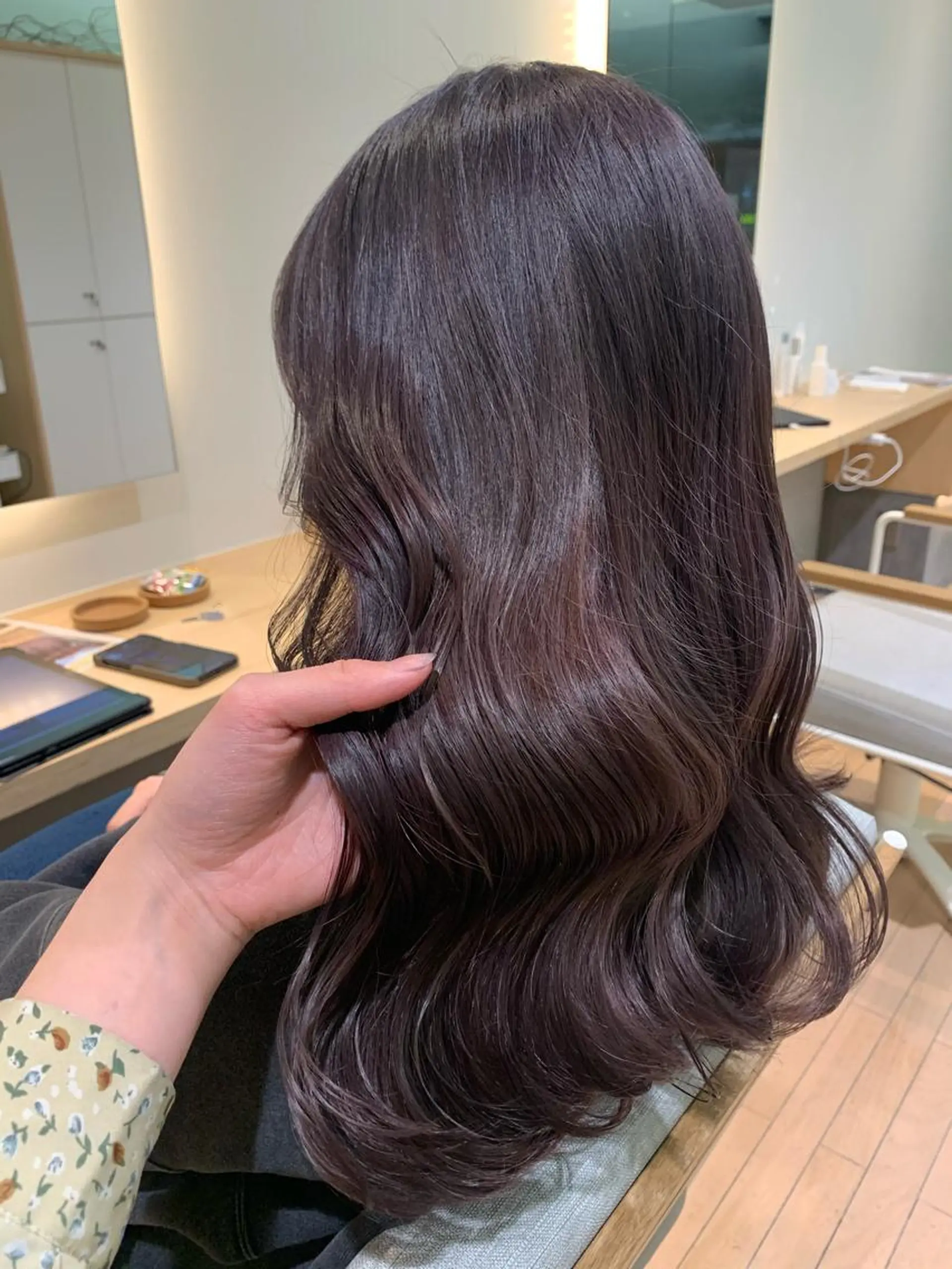 カラー グレージュ ラベンダーカラー ラベンダーグレージュ ラベンダーグレー 村松 萌のヘアスタイル