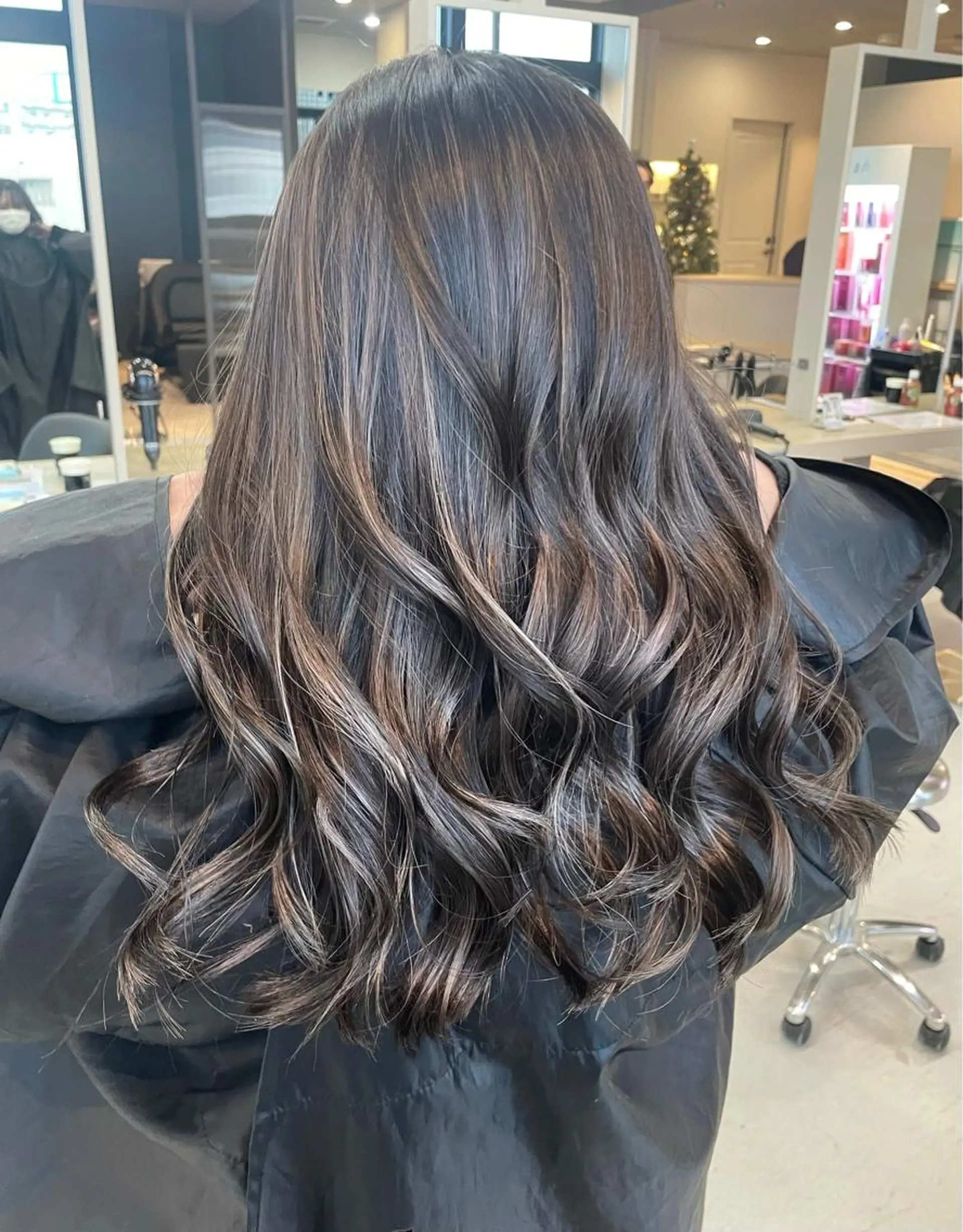 セミロング カラー アディクシーカラー バレイヤージュ ベージュカラー ブリーチ ケアブリーチ Lia所属・皆木 智晴のヘアスタイル