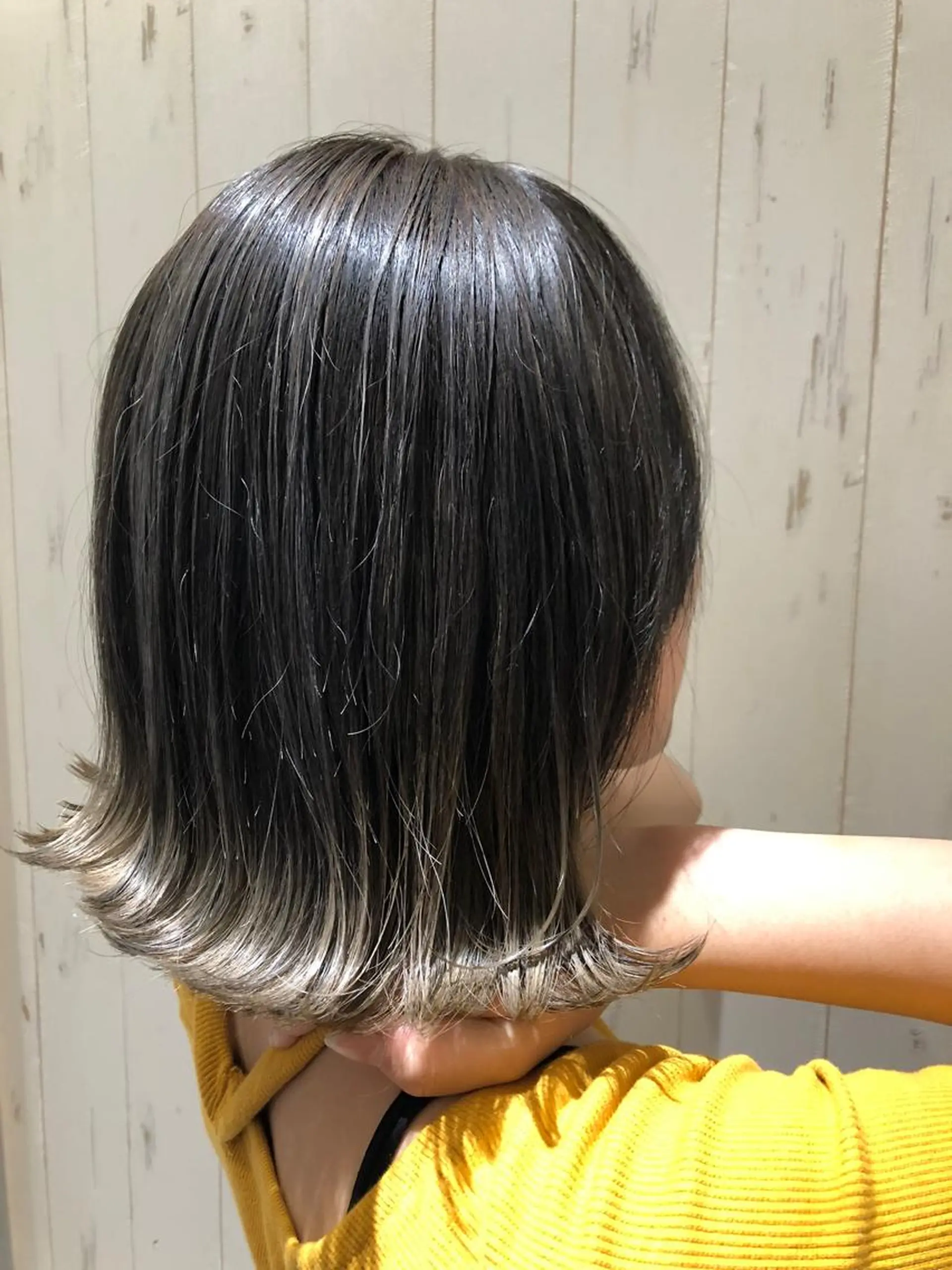 ミディアム カラー ブリーチ特化型✂️ ハイトーンカラー👨のヘアスタイル