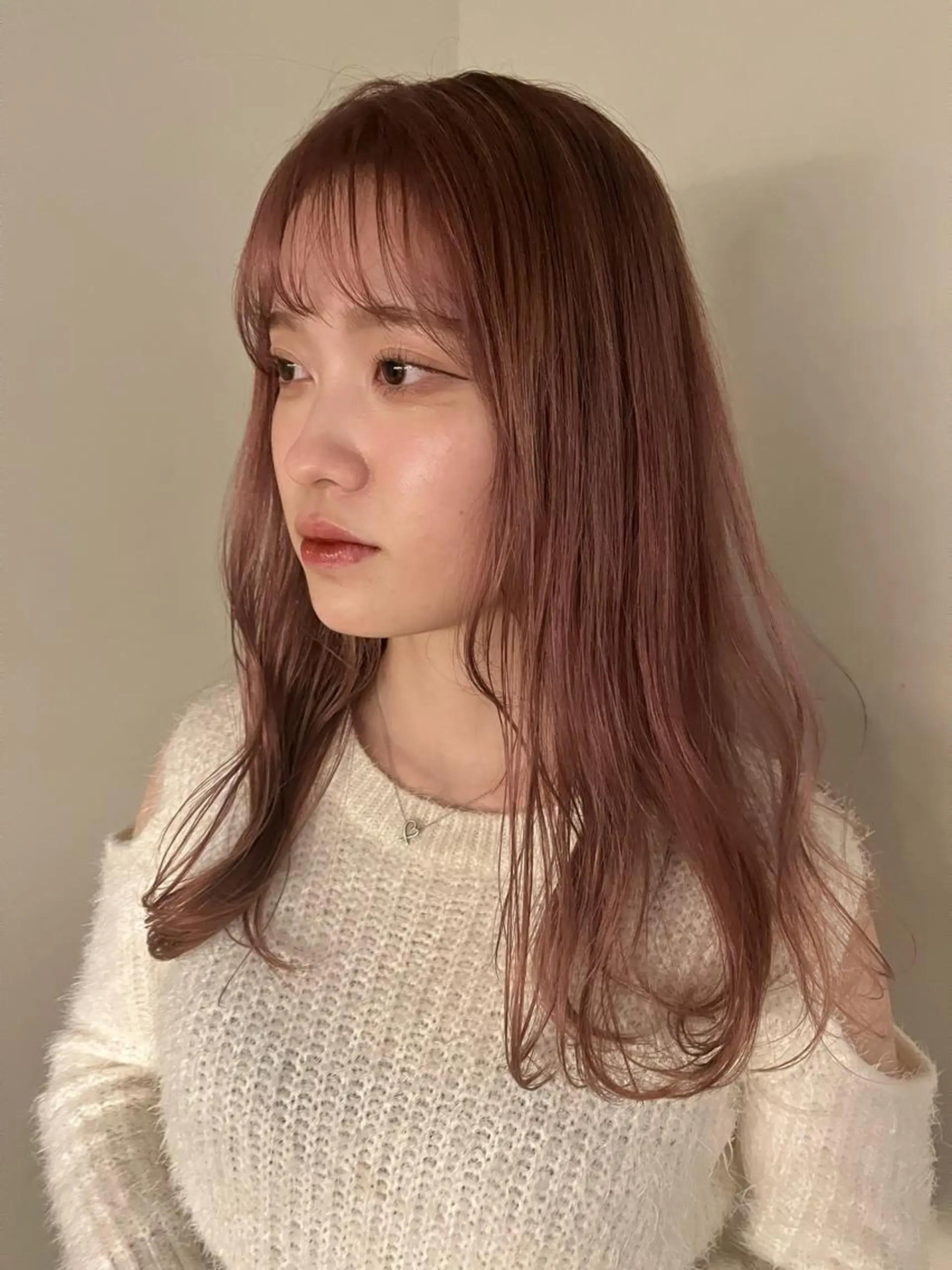 セミロング ヘアカラー SIKI yuuna モテ韓国ヘア☁️のヘアスタイル