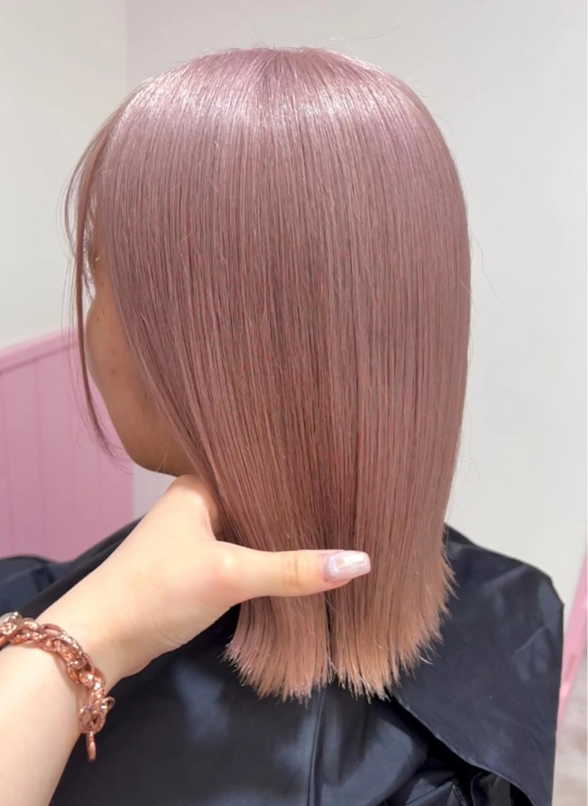 セミロング ハイトーン♡ブリーチ ♡エクステ♡nanaのヘアスタイル