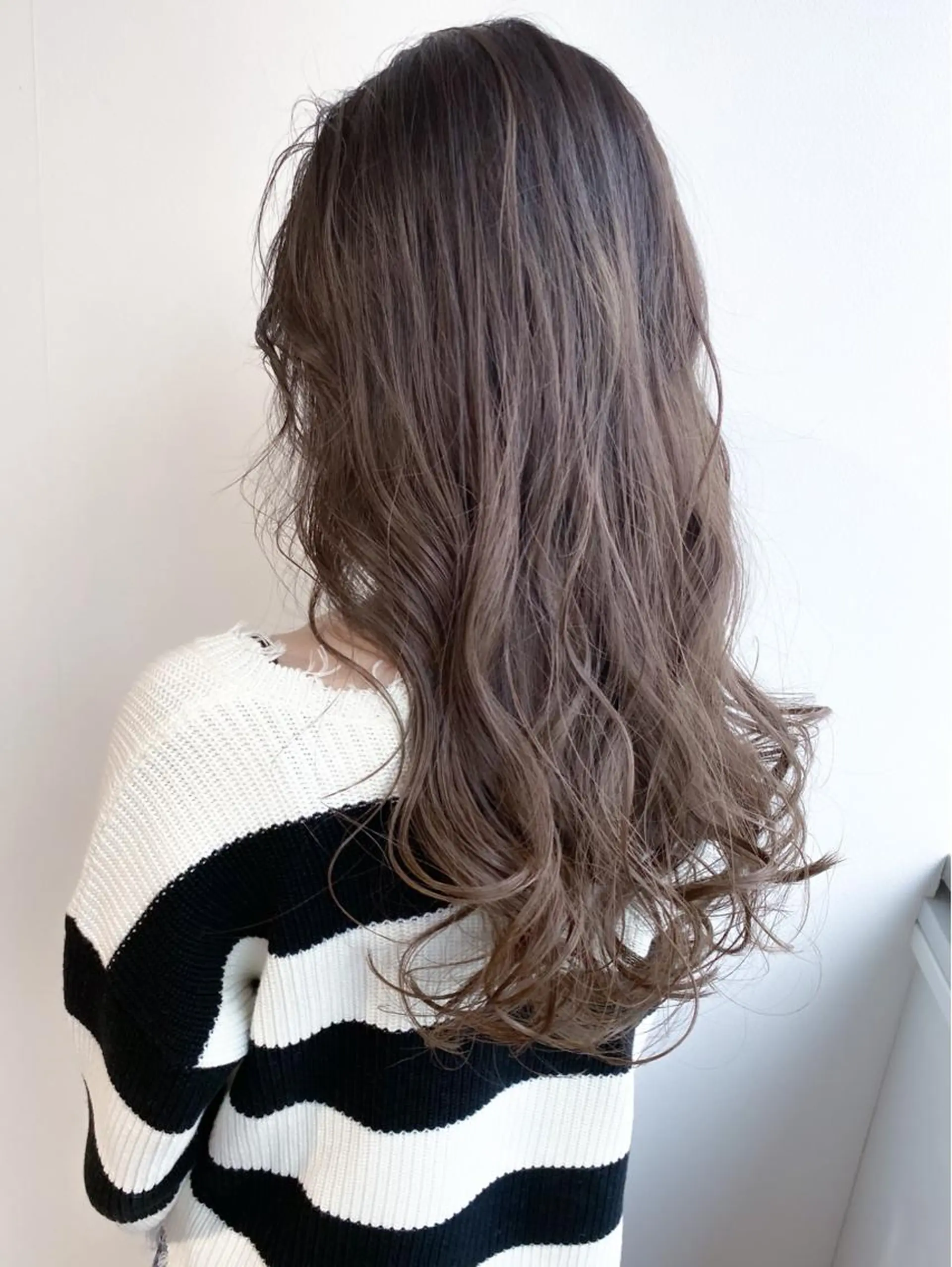 ロング カラー バレイヤージュ ブリーチ グラデーションカラー グレージュ レイヤーカット ヘアカラー トリートメント Meena by urban所属・丹羽 隼人/髪質改善 /韓国ヘア🇰🇷のヘアスタイル