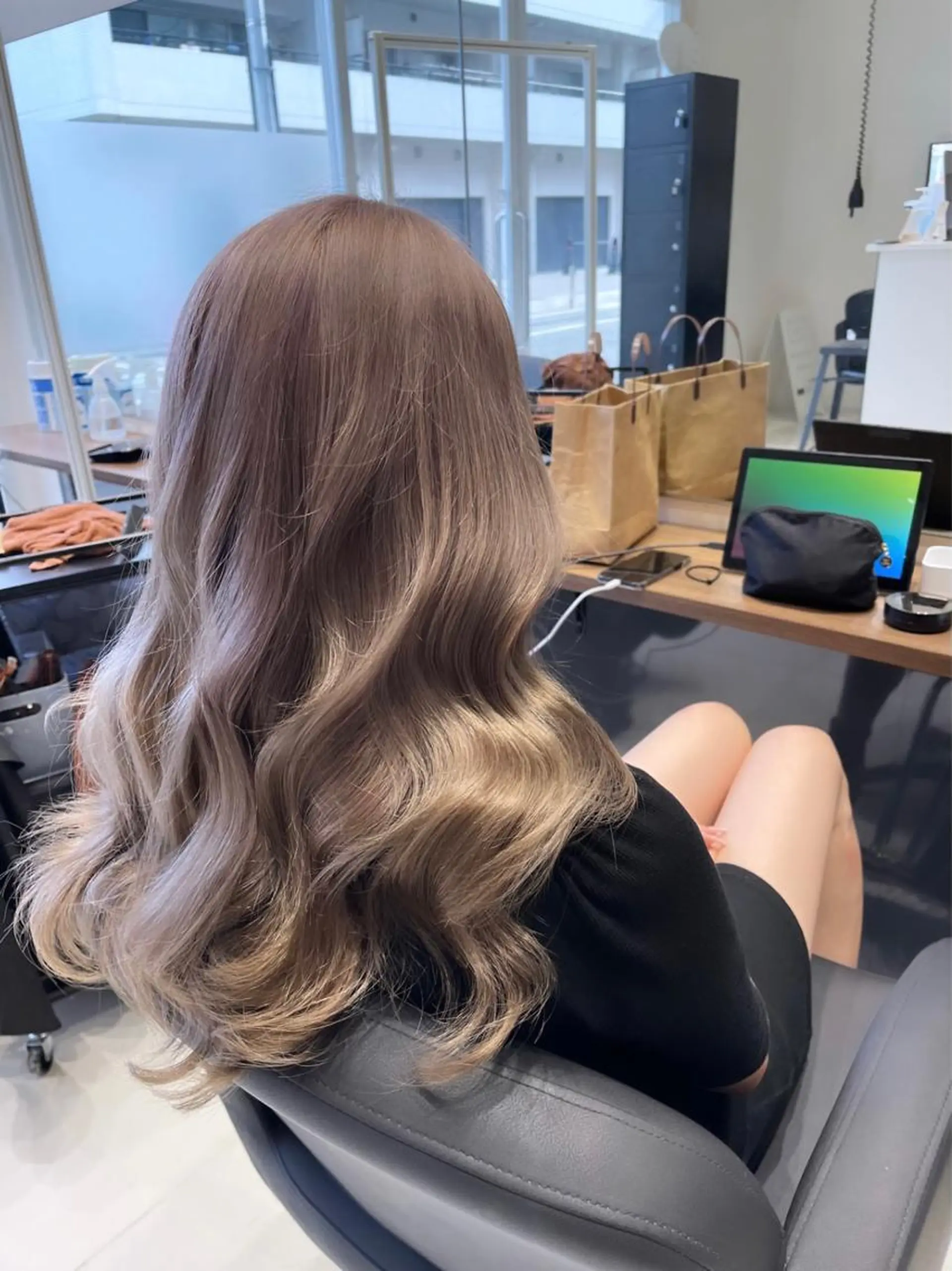 ロング カット ヘアカラー トリートメント t.a.g所属・おしゃかわ韓国ヘア× ハイトーンRyukiのヘアスタイル