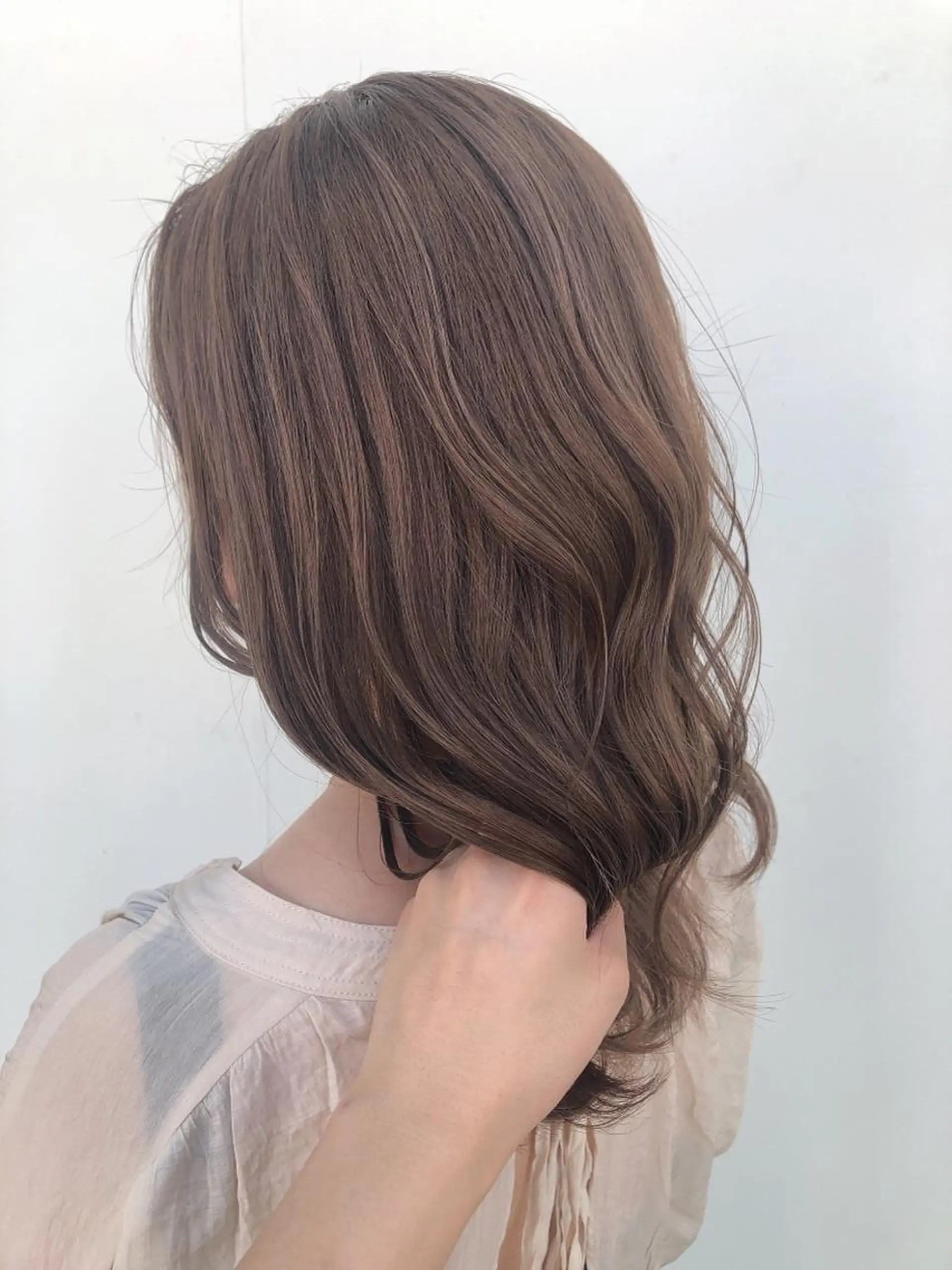 ロング カラー 韓国🩵海外ヘア 宮川華奈のヘアスタイル