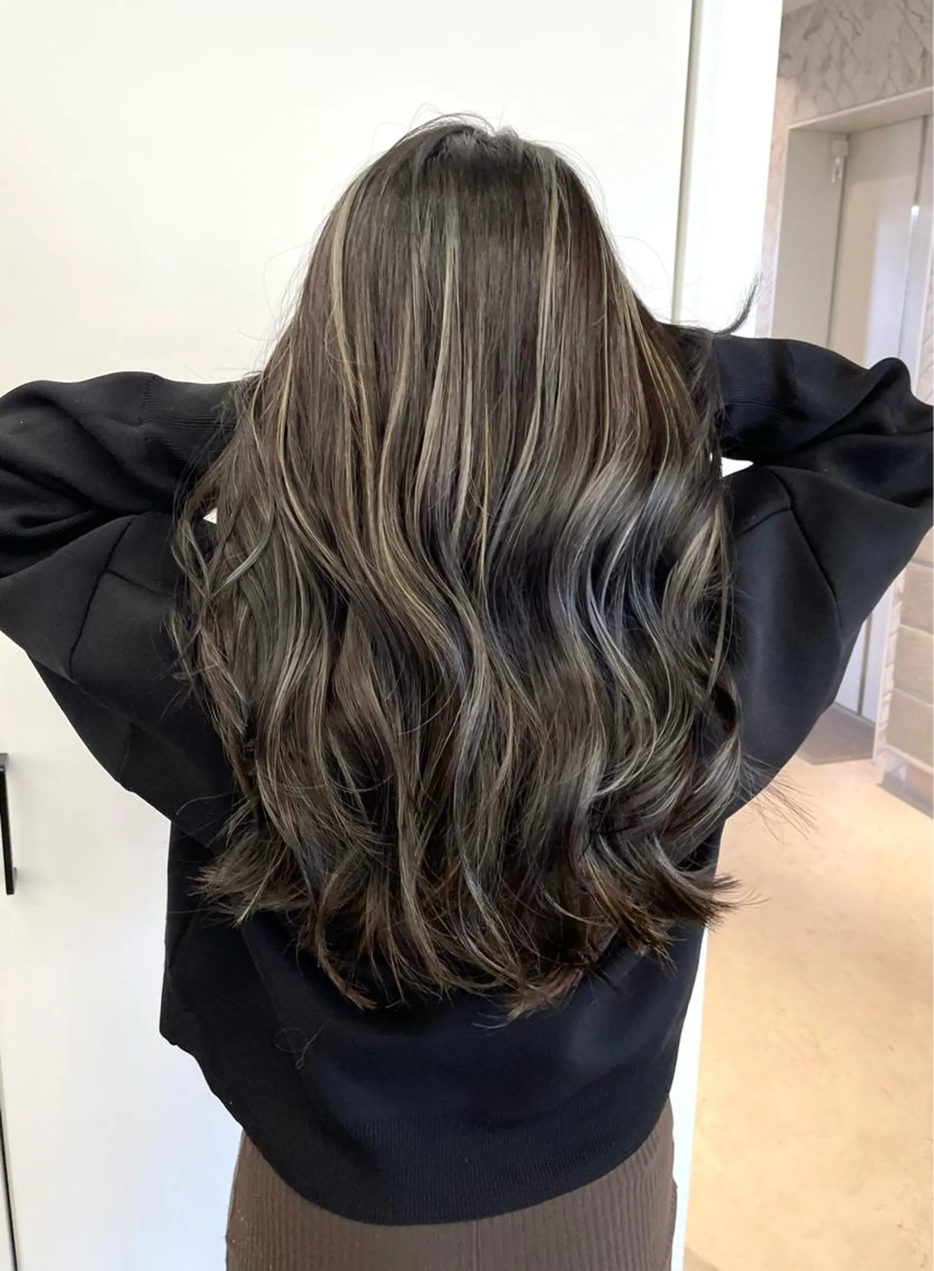 ロング カラー ヘアアレンジ ハイライトカラー ハイライト カット ヘアカラー トリートメント 🎗秋山勇 /三宮指名No.1のヘアスタイル
