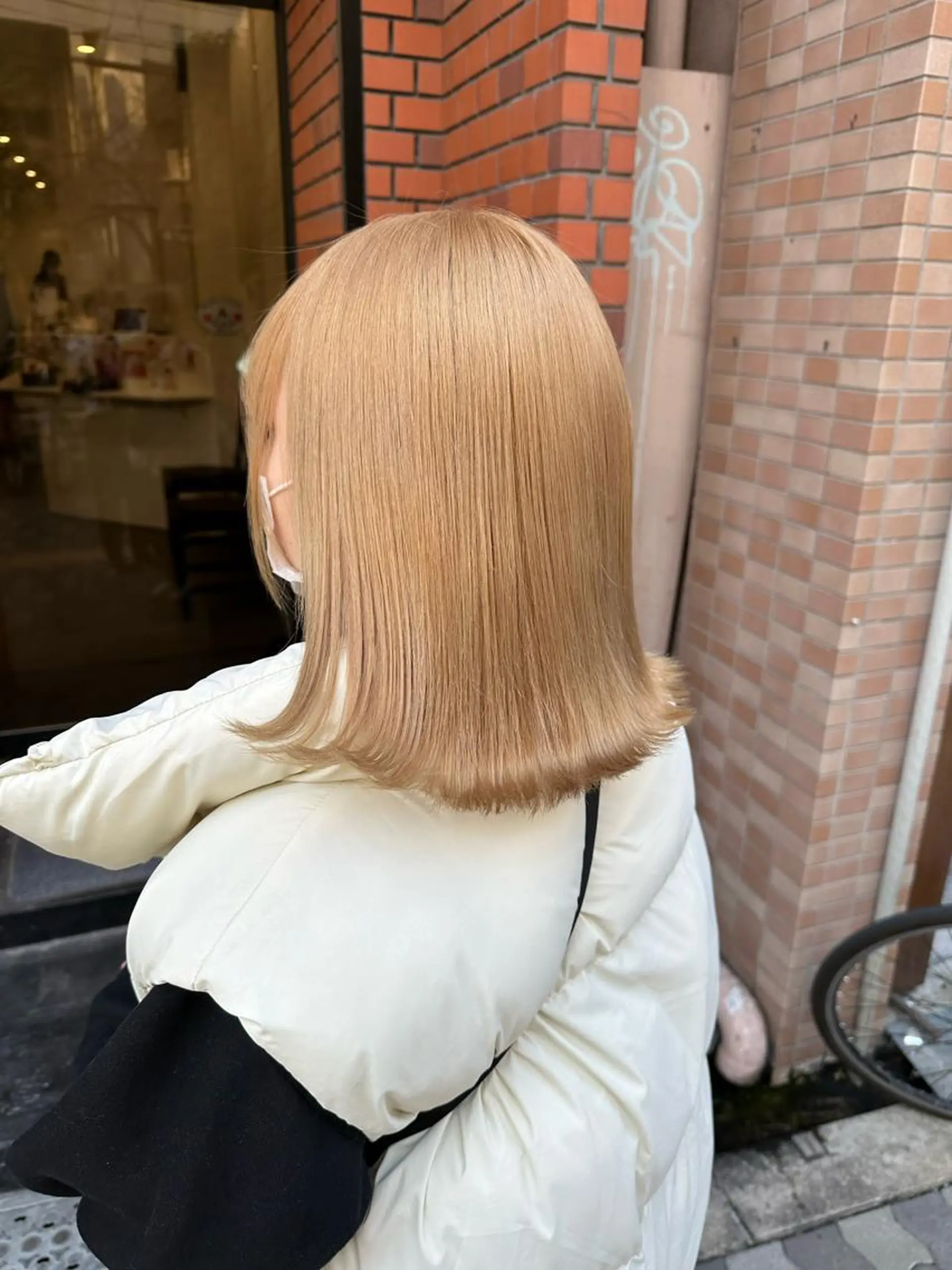 ミディアム カラー ベージュカラー 上田 紗也のヘアスタイル