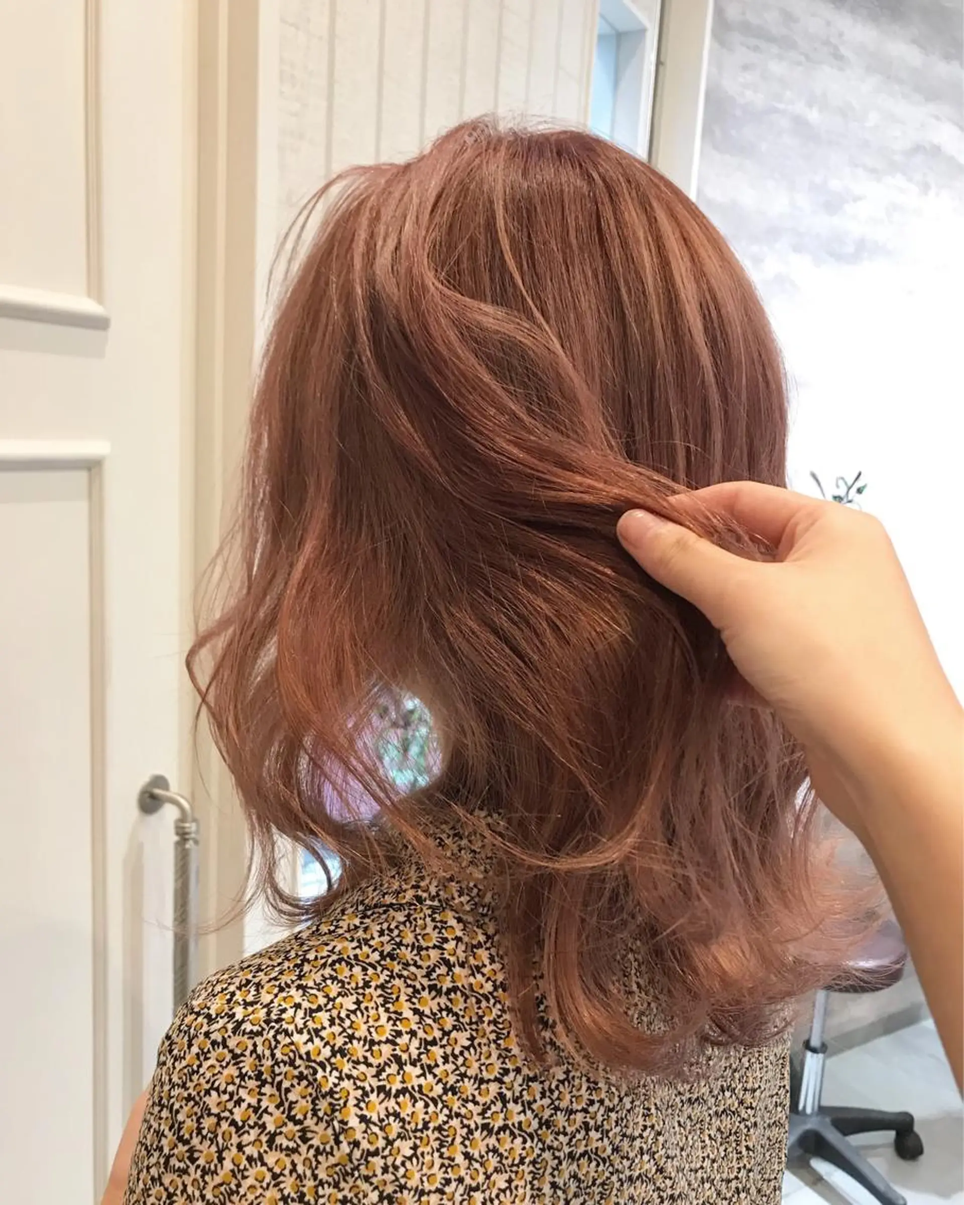 ミディアム カラー uru"所属・uru" すずきさゆりのヘアスタイル