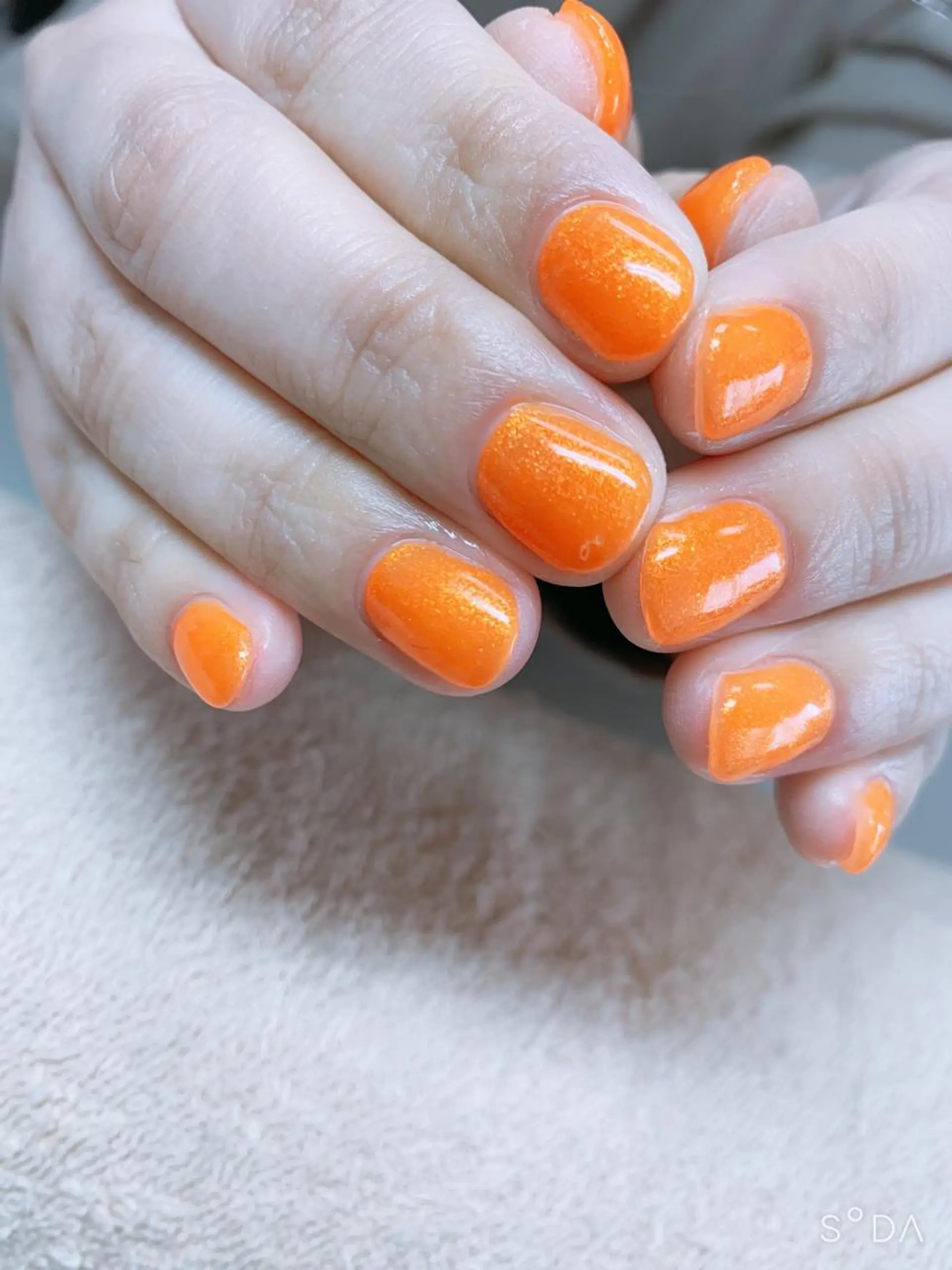 ネイル ラメ(グリッター) ワンカラーネイル オレンジ シンプルネイル NailSpace 猫のいるネイルサロンのネイルデザイン