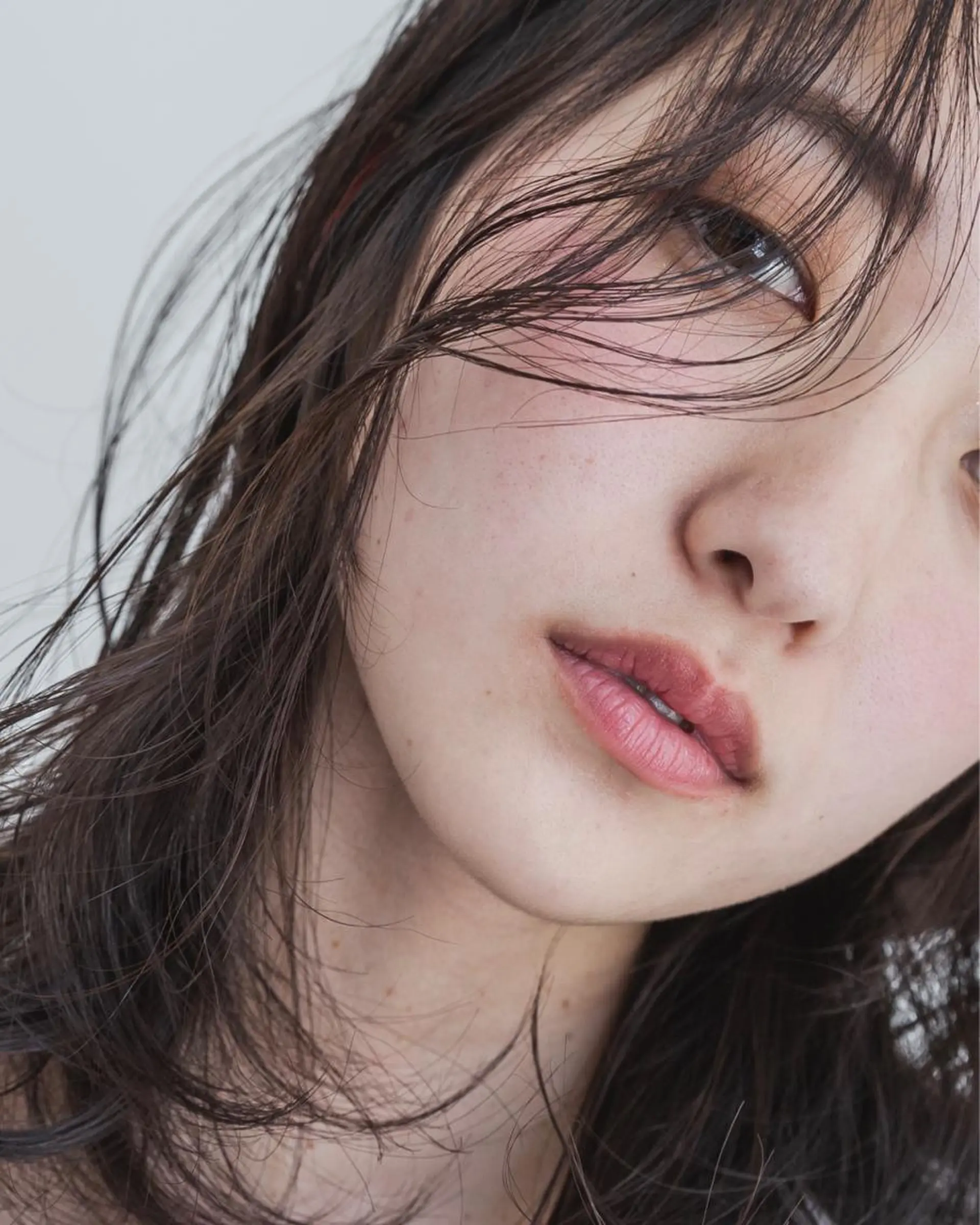 セミロング カラー ツジガキ ユウスケのヘアスタイル