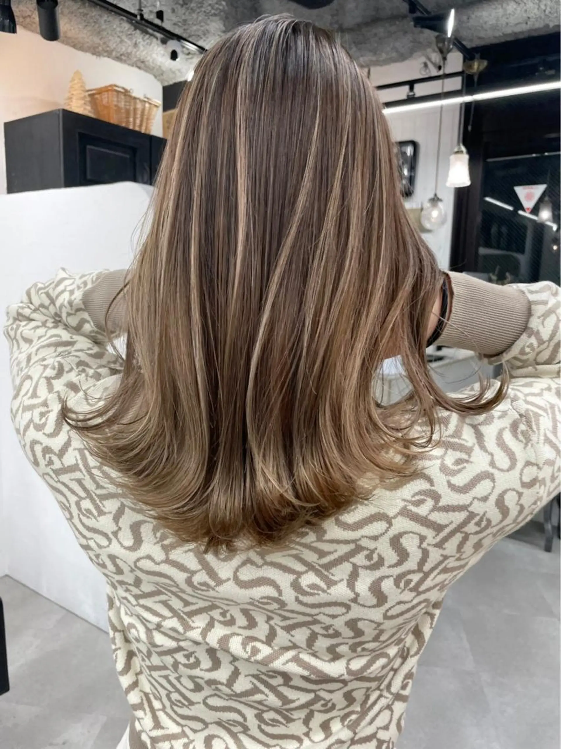 セミロング カラー ハイライトカラー ハイライト 🧸艶々韓国ヘア 🧁mizunaのヘアスタイル