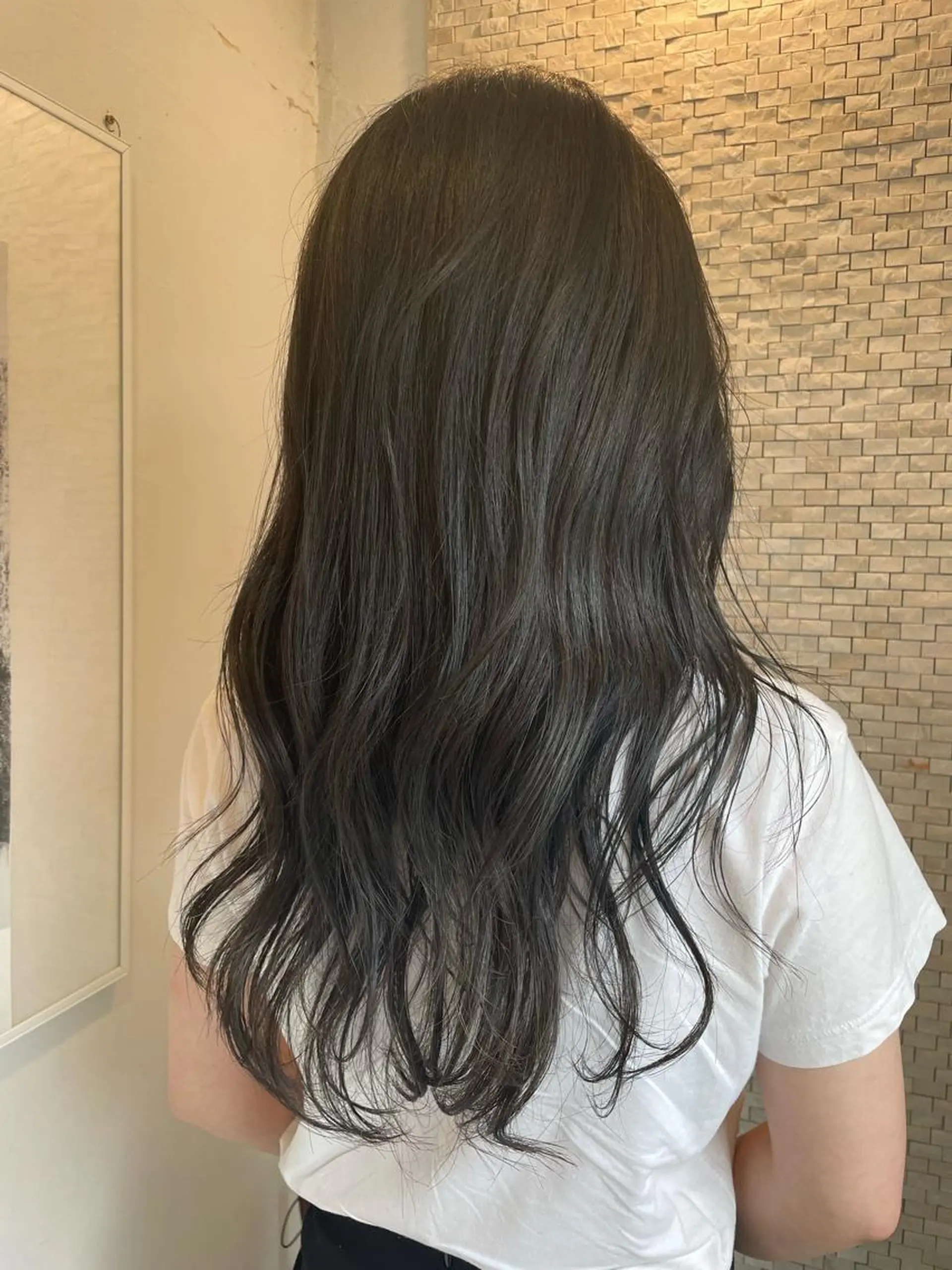 ロング カット ヘアカラー トリートメント 平 ちひろのヘアスタイル