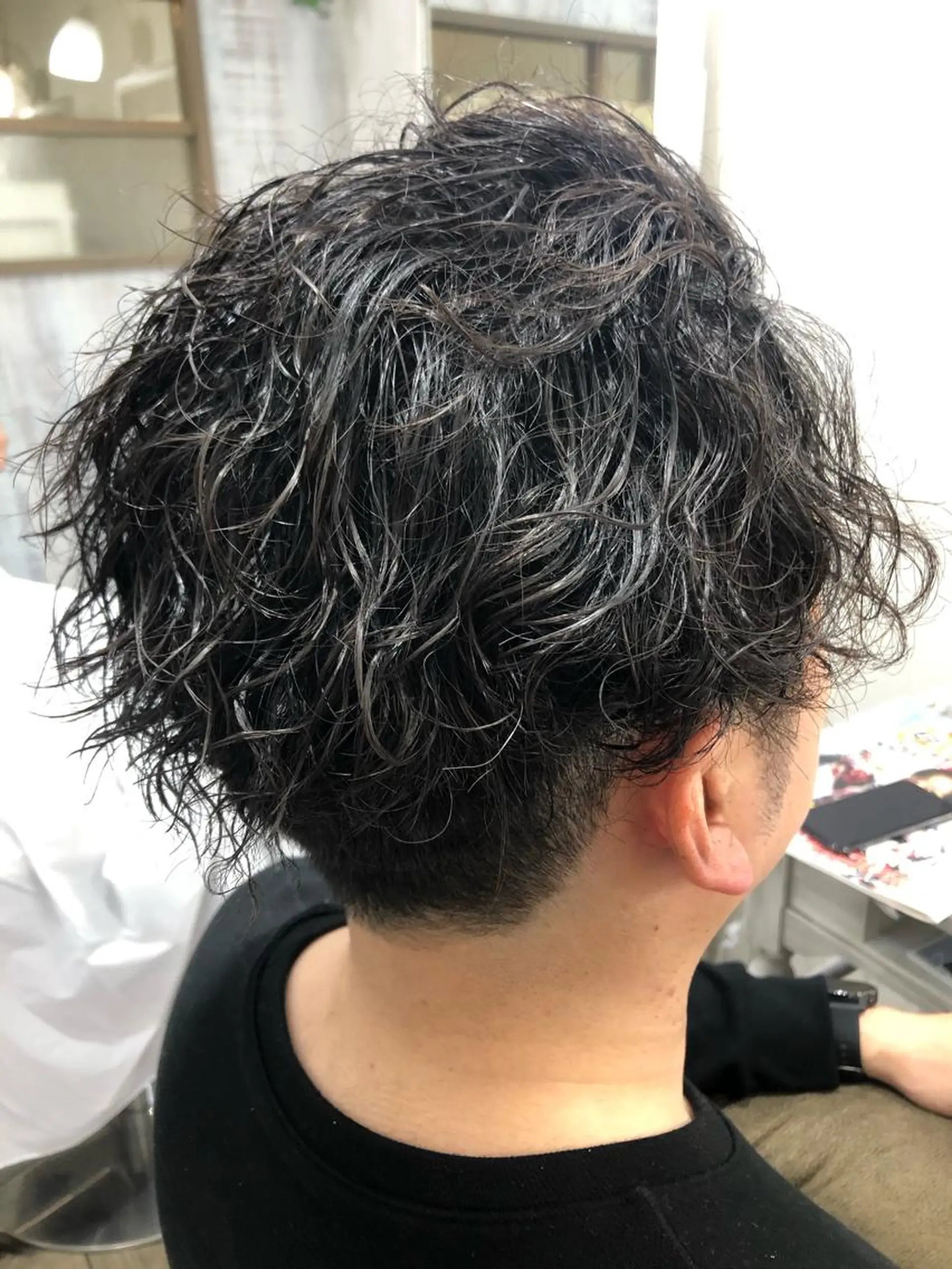 ミディアム カット パーマ イシジマ タカナリのヘアスタイル