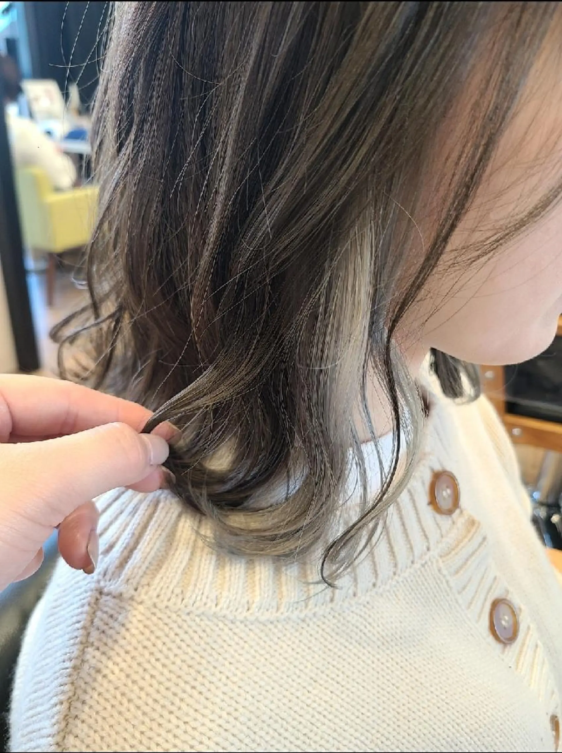 ミディアム カラー グレージュ インナーカラー ヘアカラー 関口 友菜のヘアスタイル