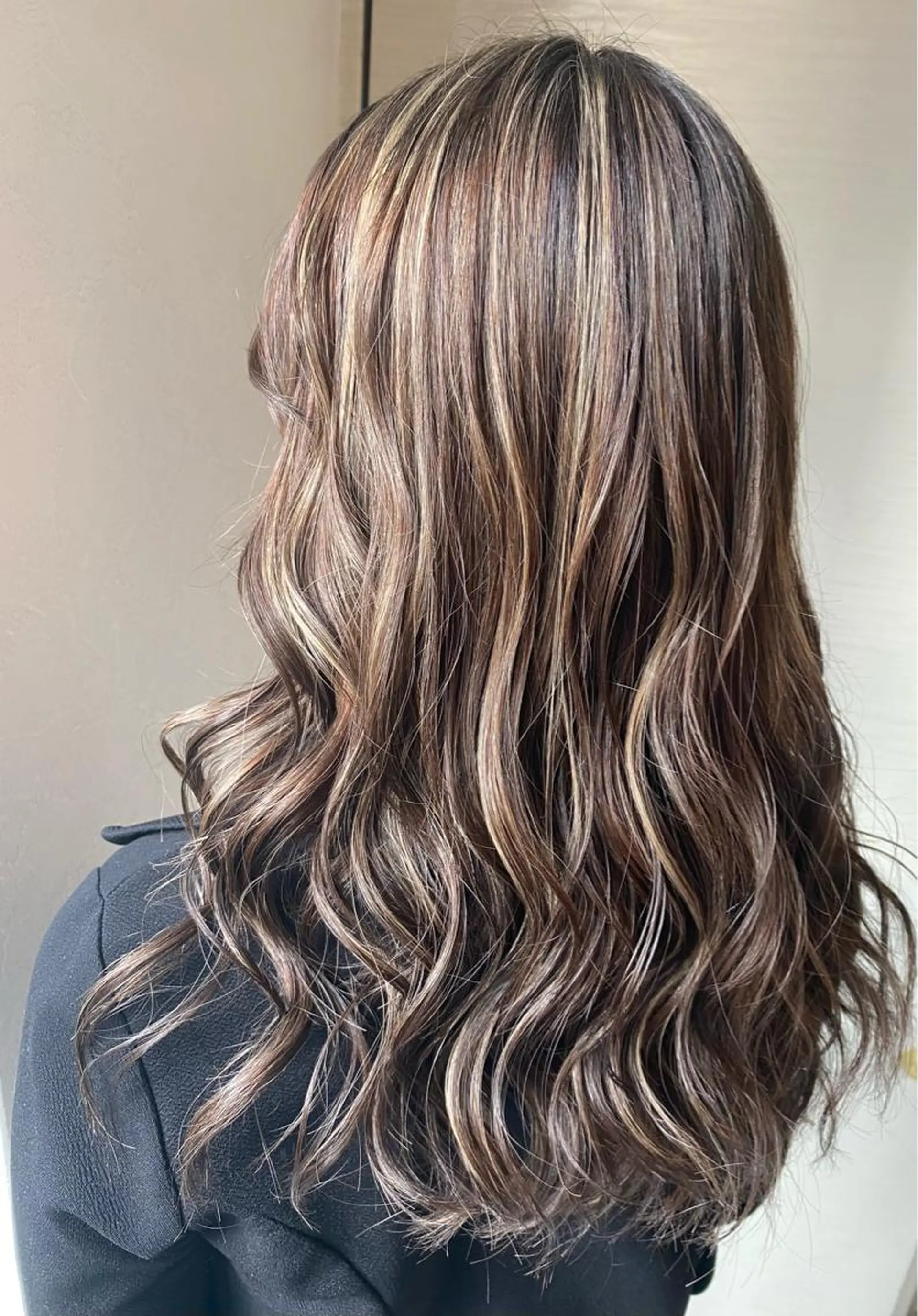 ロング カラー ハイライトカラー ハイライト Hair&Rich  style　genesis所属・早朝、日祝セット🉑 TSUBASAのヘアスタイル